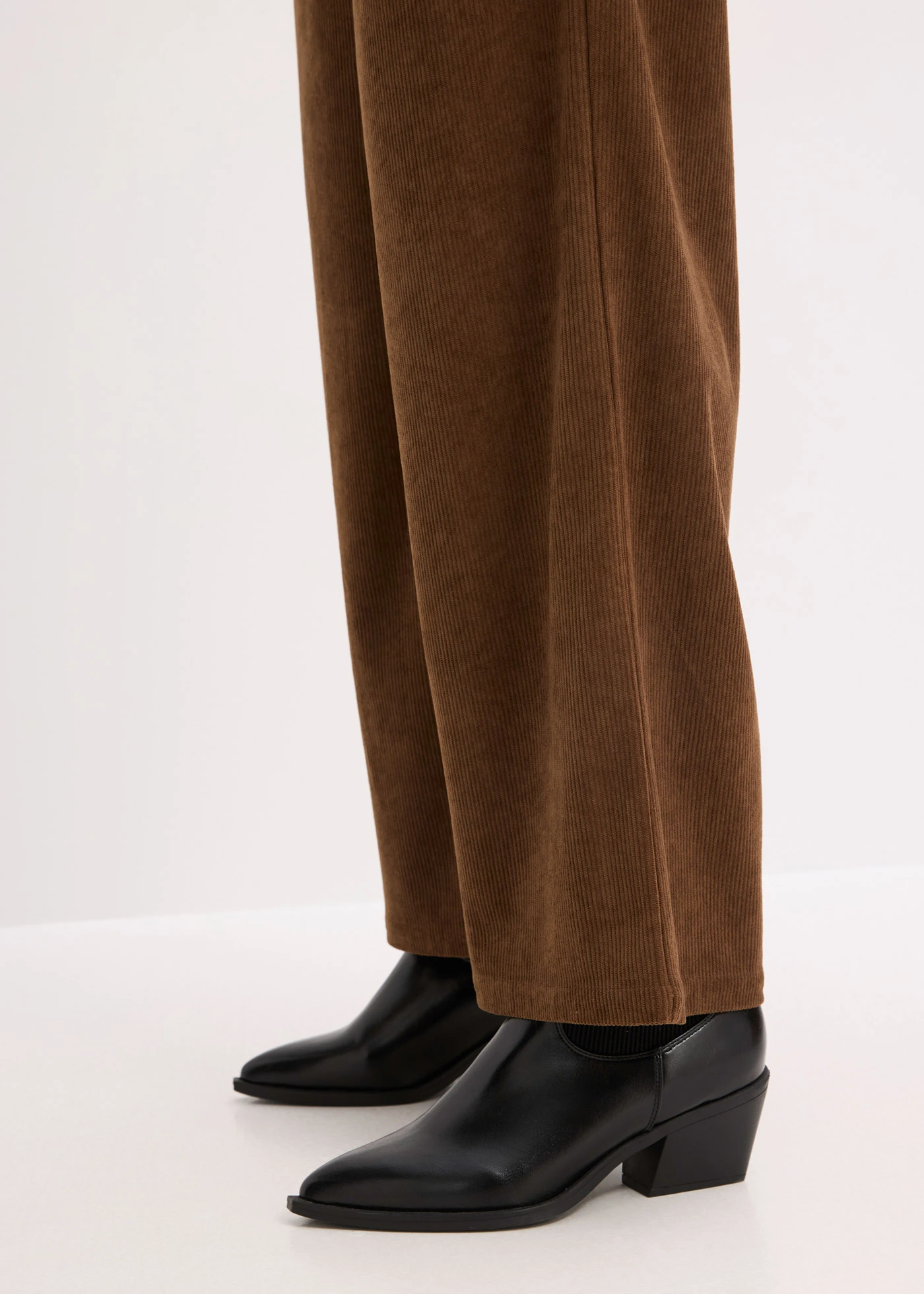 Corduroy broek met wijde pijpen • bruin • bonprix online shop