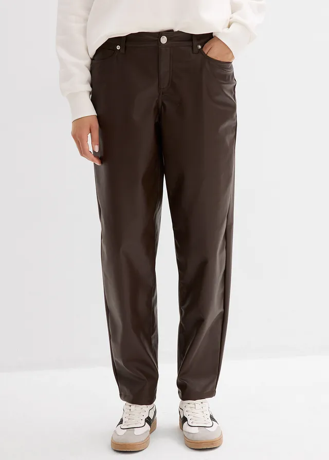 Imitatieleerbroek in barrelvorm, mid waist • donkerbruin • product-page.page-title-suffix