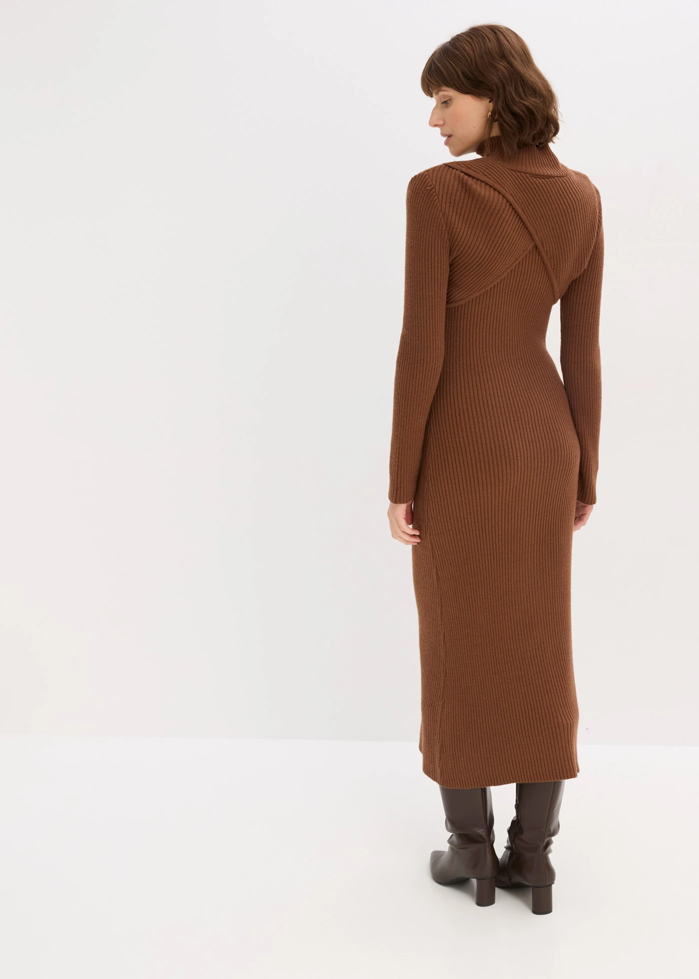 Pletené šaty z měkké viskózové směsi • pimentová hnědá • bonprix obchod