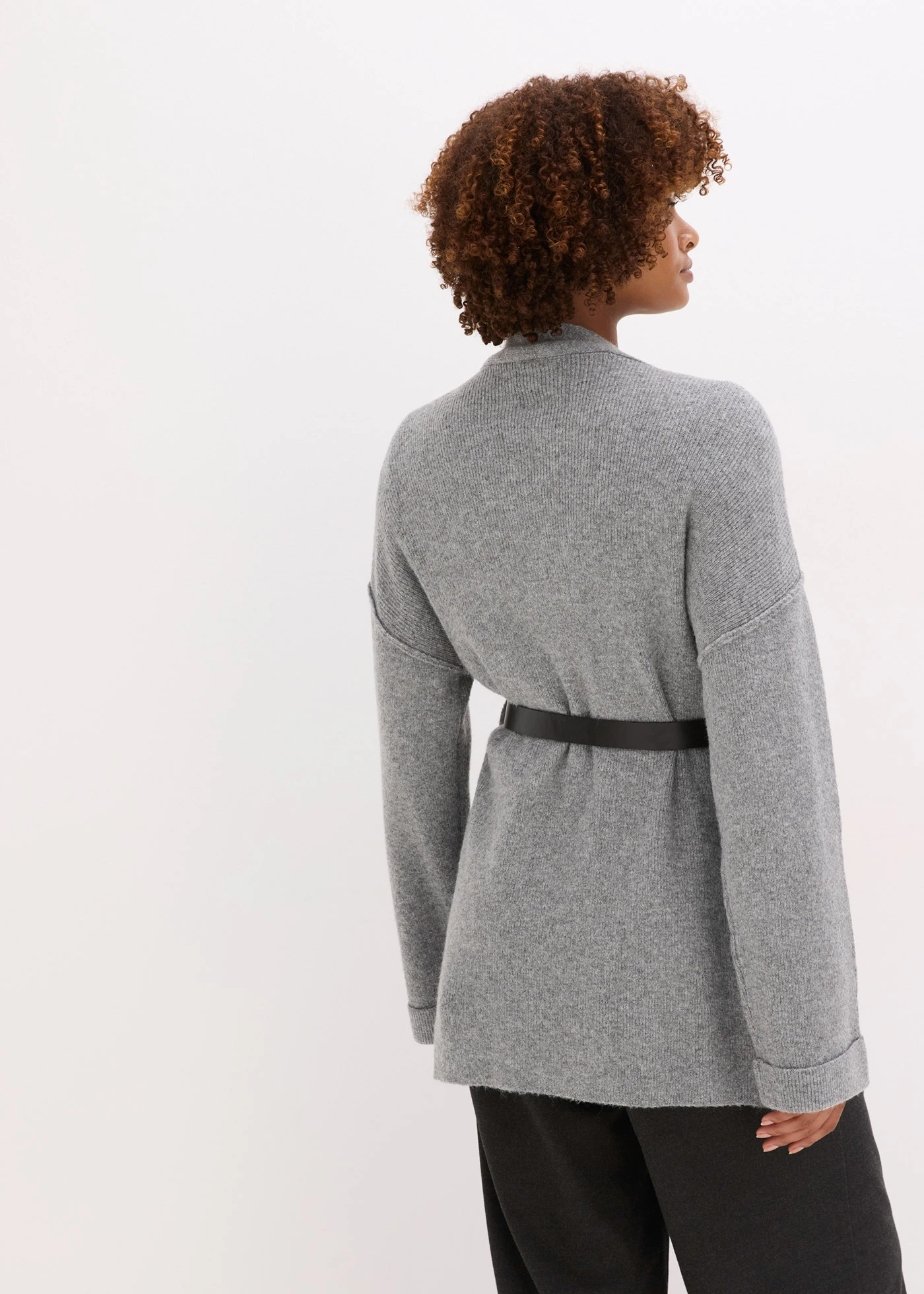 Gilet en maille avec ceinture • gris chiné • Boutique bonprix