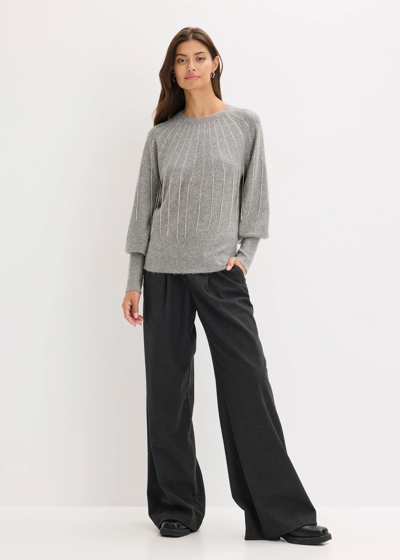 Pull avec application de strass • gris chiné • Boutique bonprix