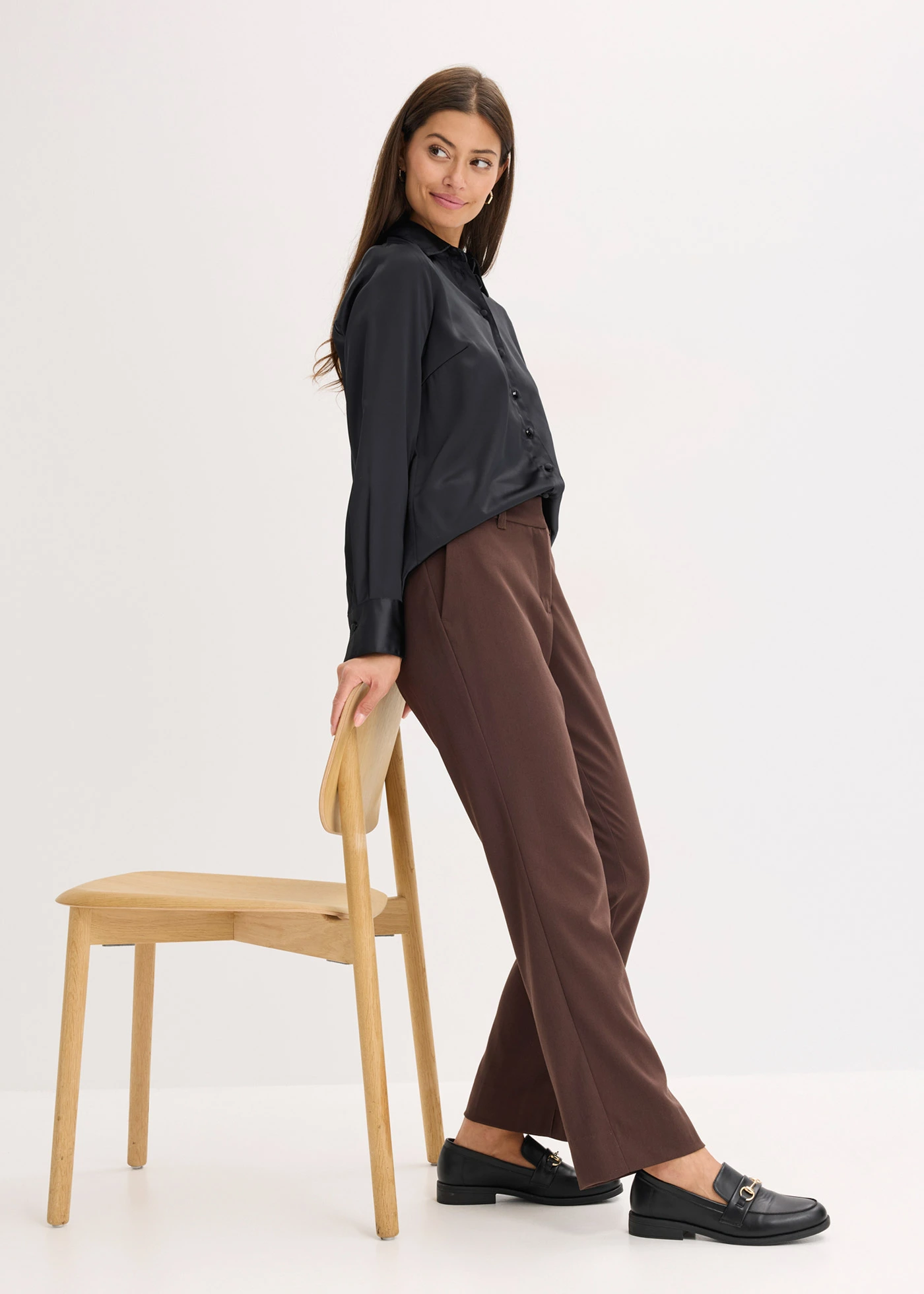 Pantalon de tailleur avec fentes • marron foncé • Boutique bonprix