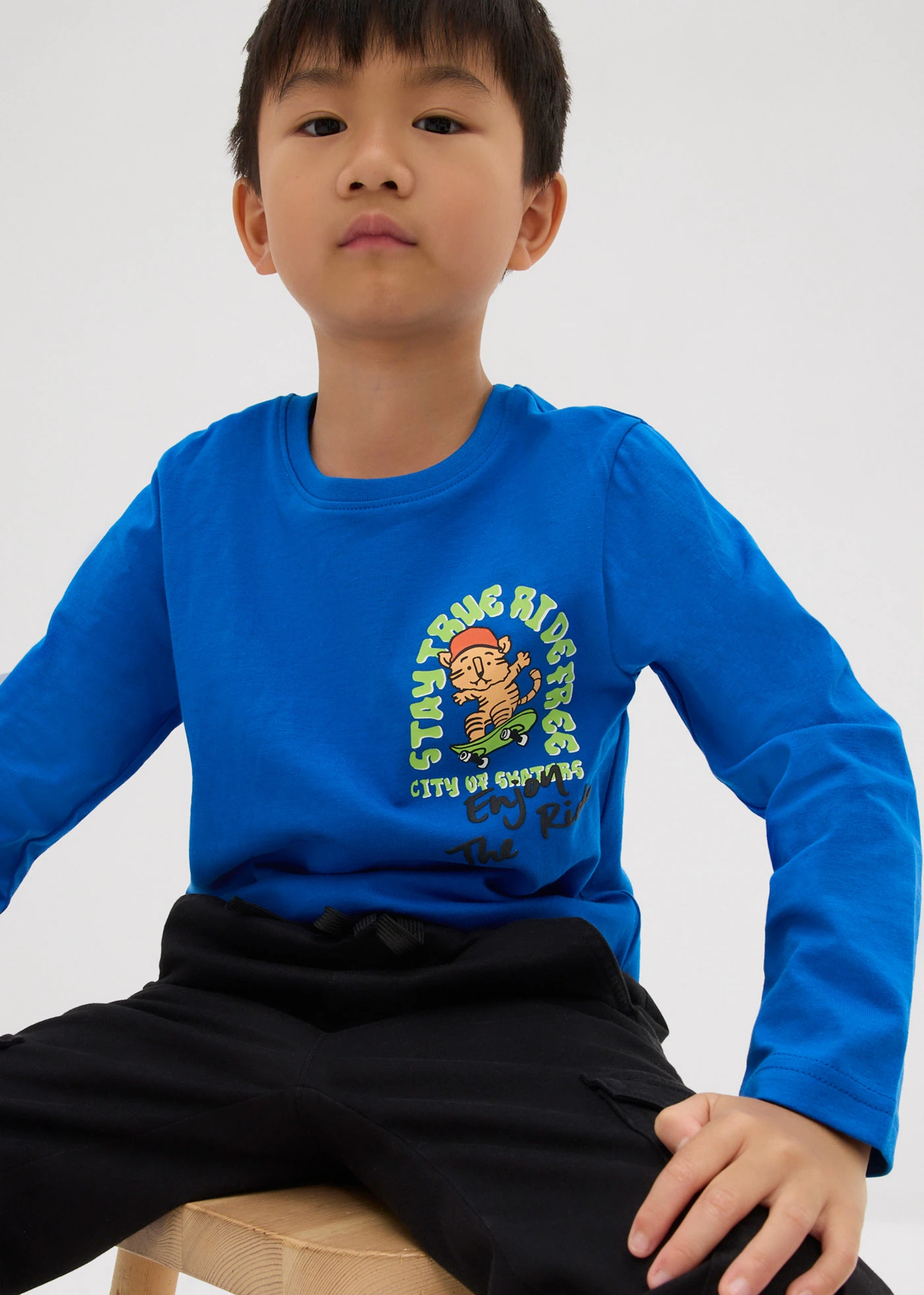 Longsleeve van biologisch katoen • azuurblauw met print • bonprix online shop