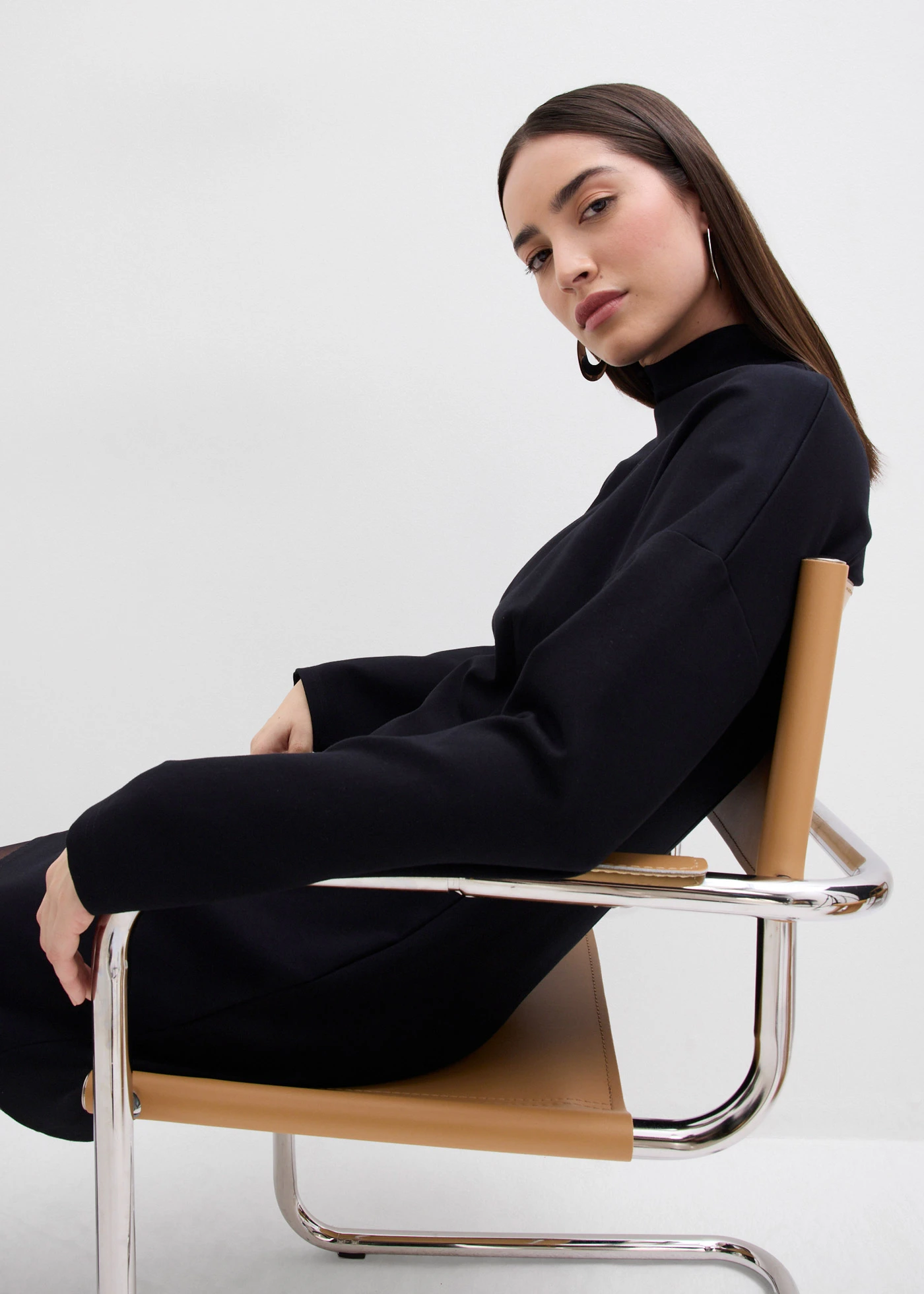 Žerzejové šaty z Punto di Roma • černá • bonprix obchod