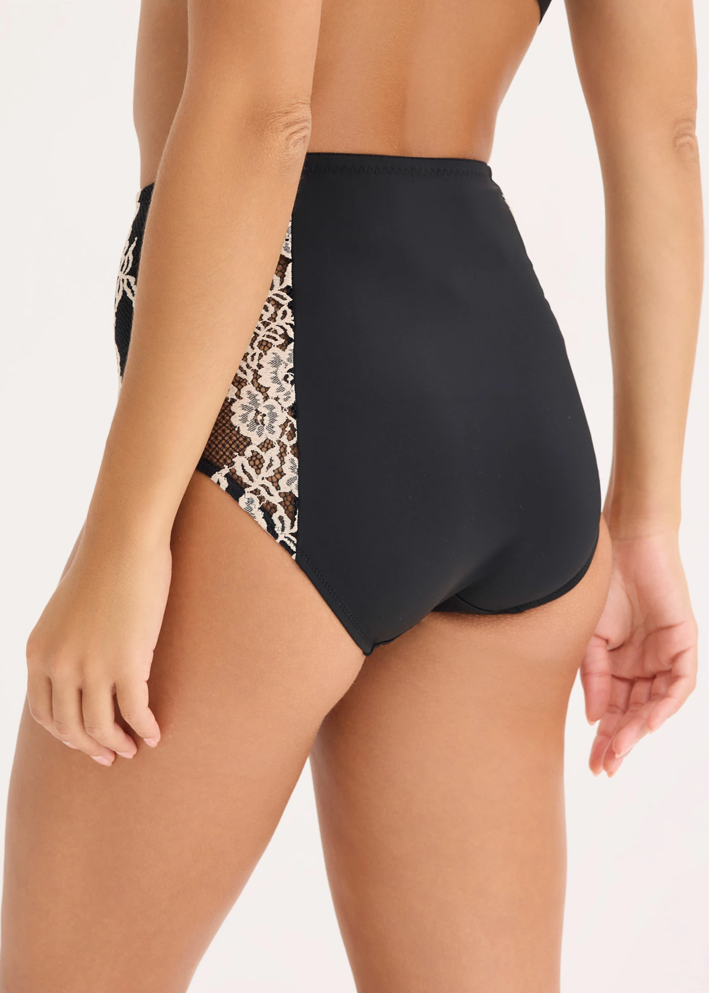 Corrigerende slip, sterk corrigerend • zwart/wolwit • bonprix online shop