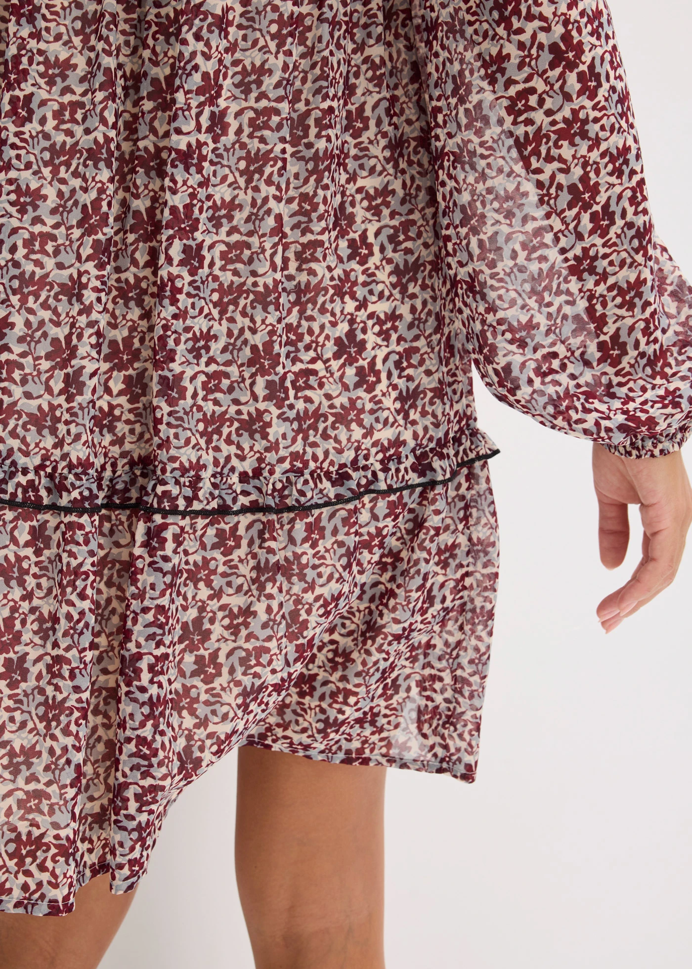 Robe brodée • écru imprimé • Boutique bonprix