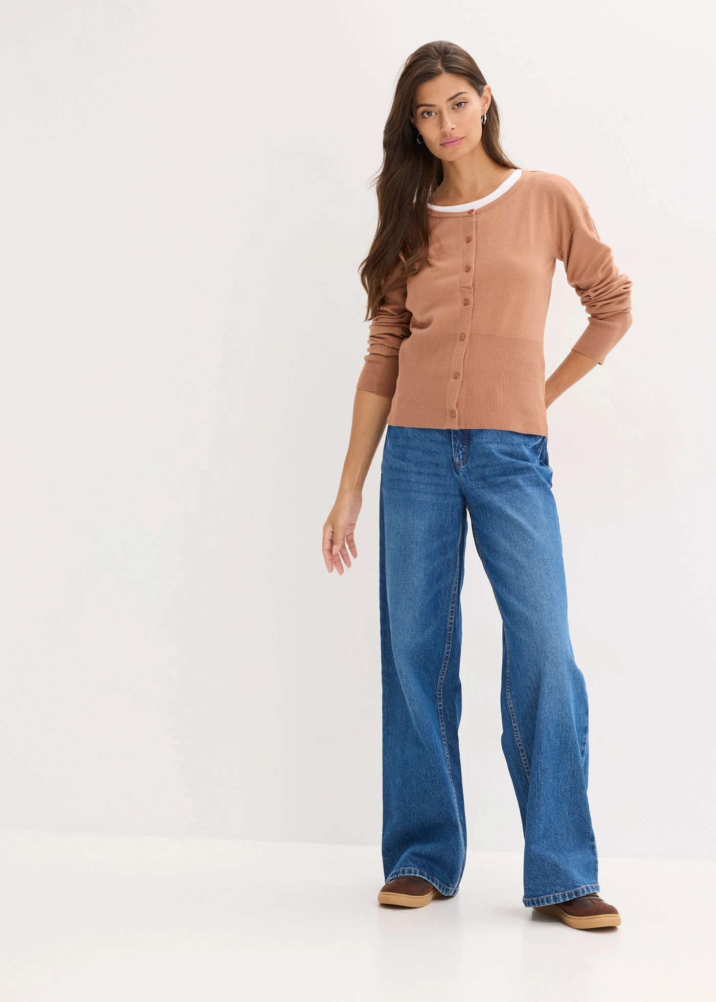 Kabátek z jemného úpletu ze splývavé viskózové směsi • čokoládový sorbet • bonprix obchod