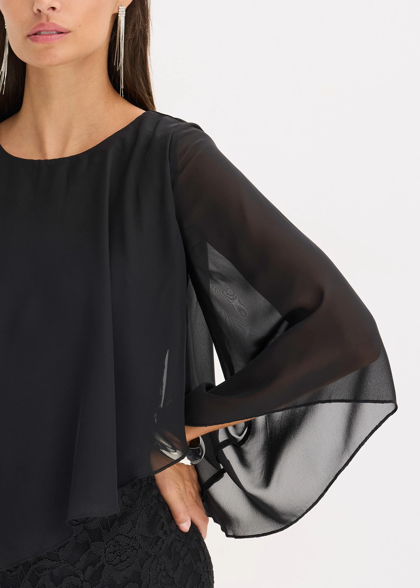 Rochie mini din dantelă cu parte suprapusă din șifon • negru • magazin bonprix