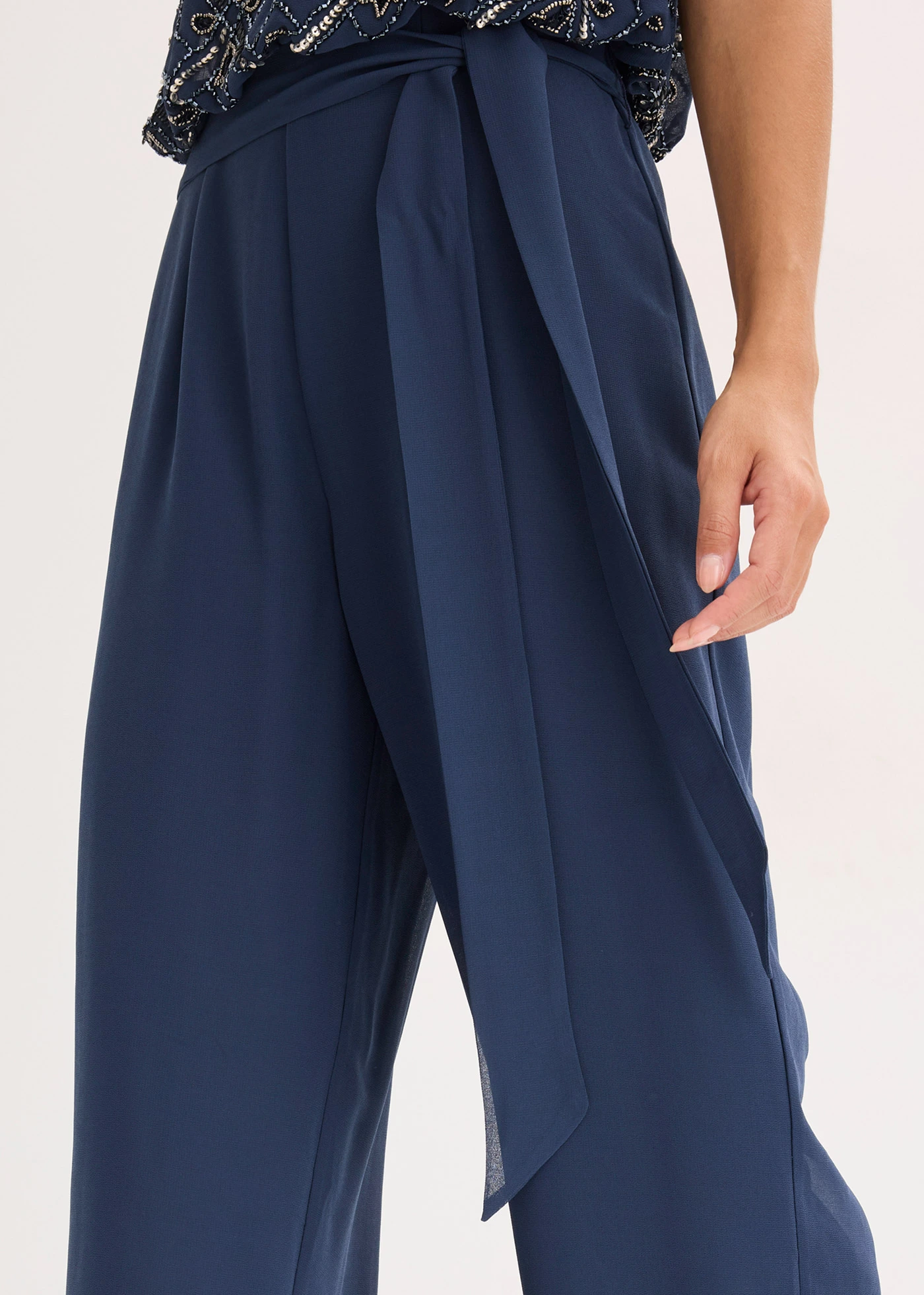 Combinaison brodée de perles • bleu foncé • Boutique bonprix