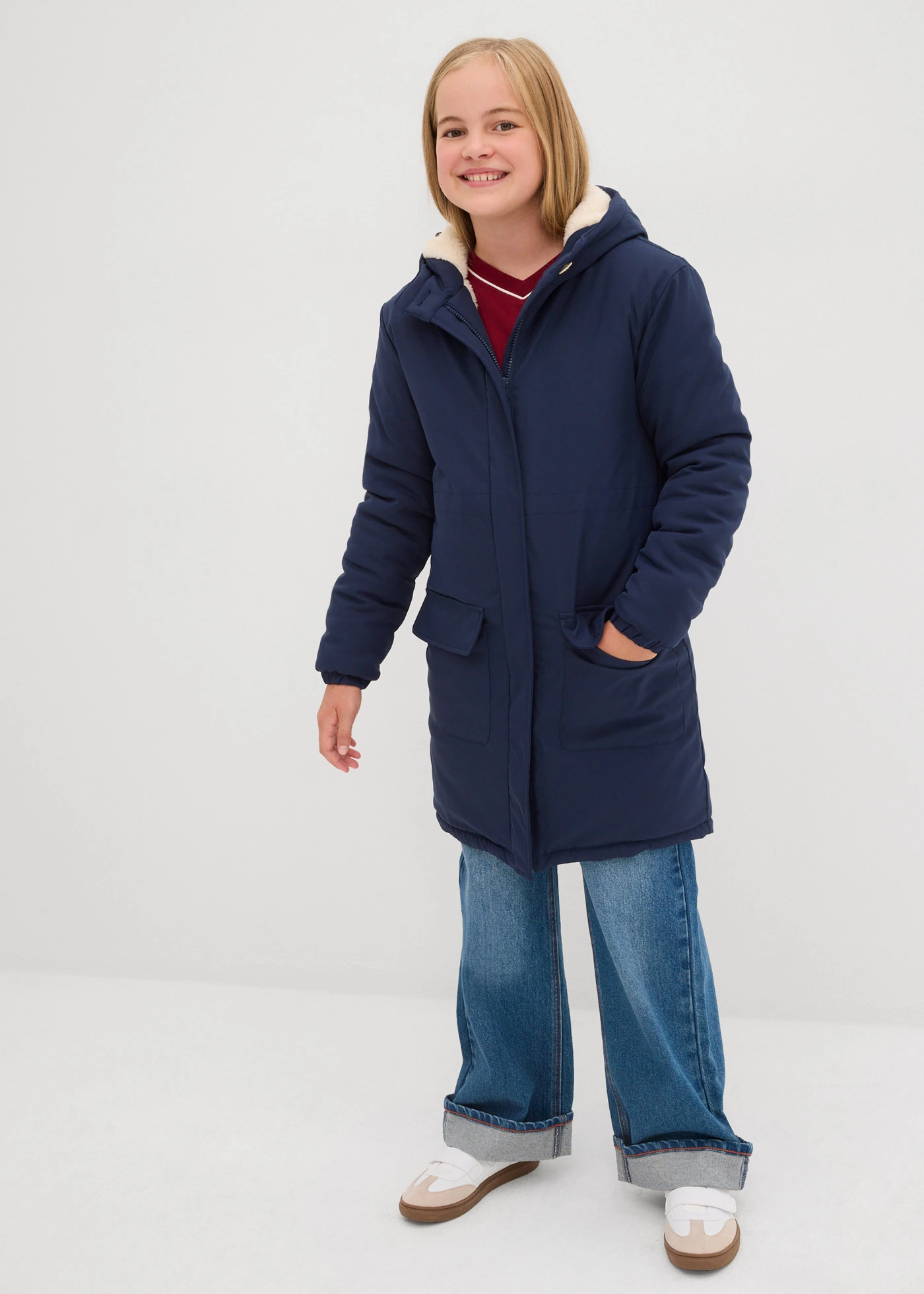 Parka d’hiver déperlante avec doublure en sherpa • bleu foncé-naturel • Boutique bonprix