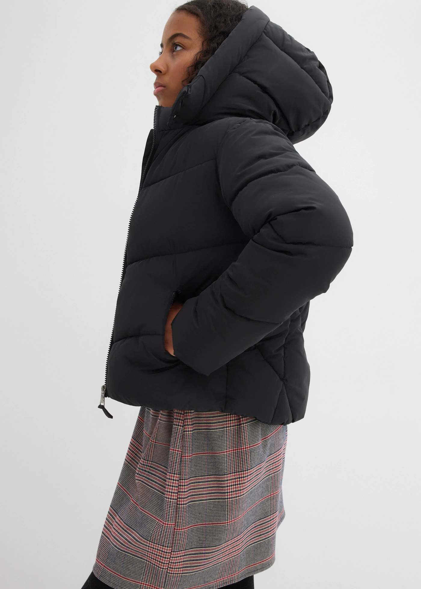 Doudoune à capuche et doublure chaude • noir • Boutique bonprix