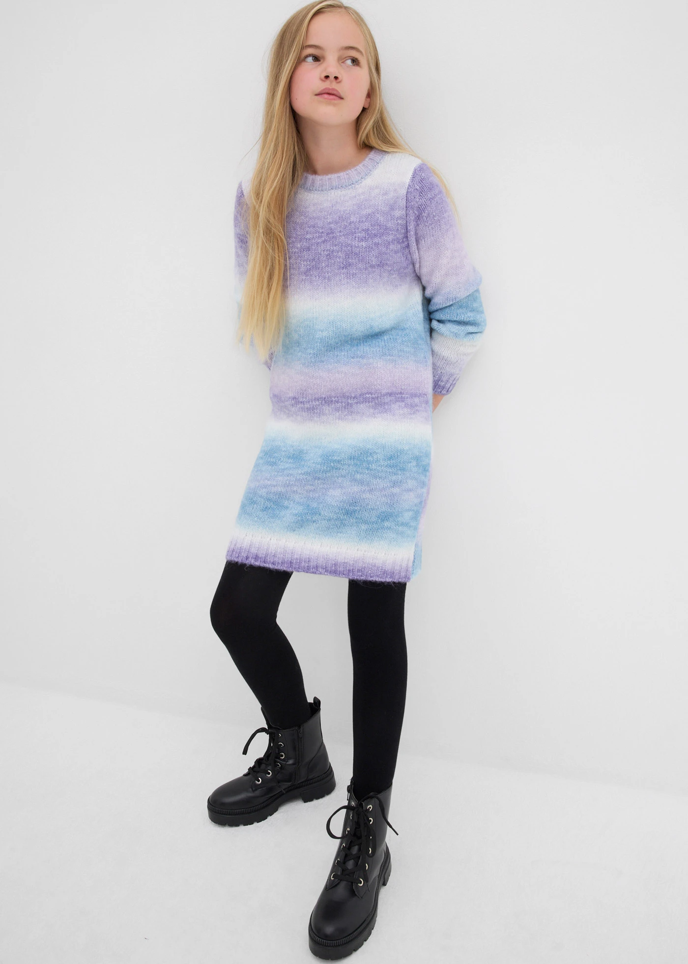 Robe en maille avec dégradé de couleurs • mauve tendre/blanc cassé rayé • Boutique bonprix