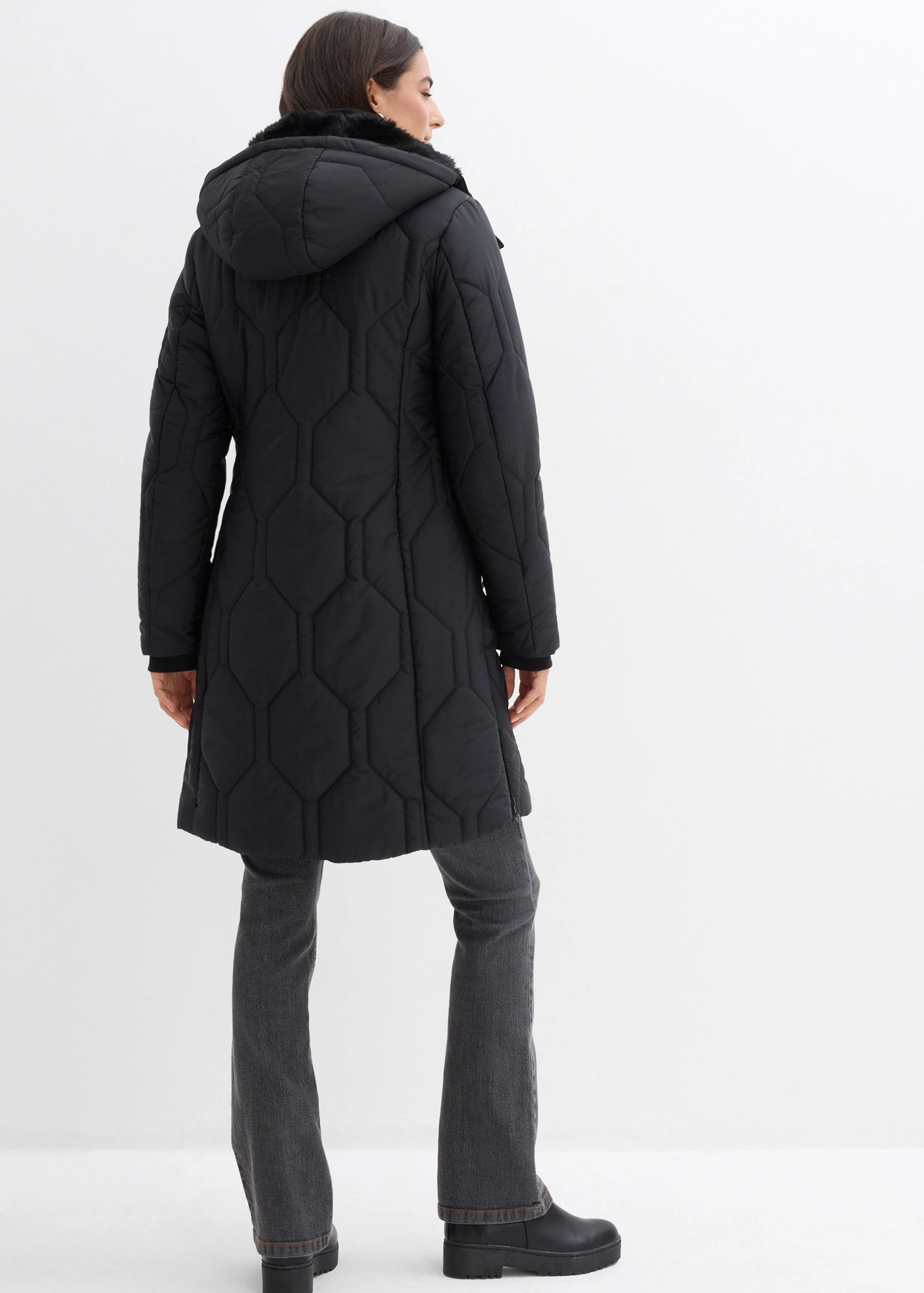 Manteau court avec surpiqûres diamant et zips latéraux • noir • Boutique bonprix