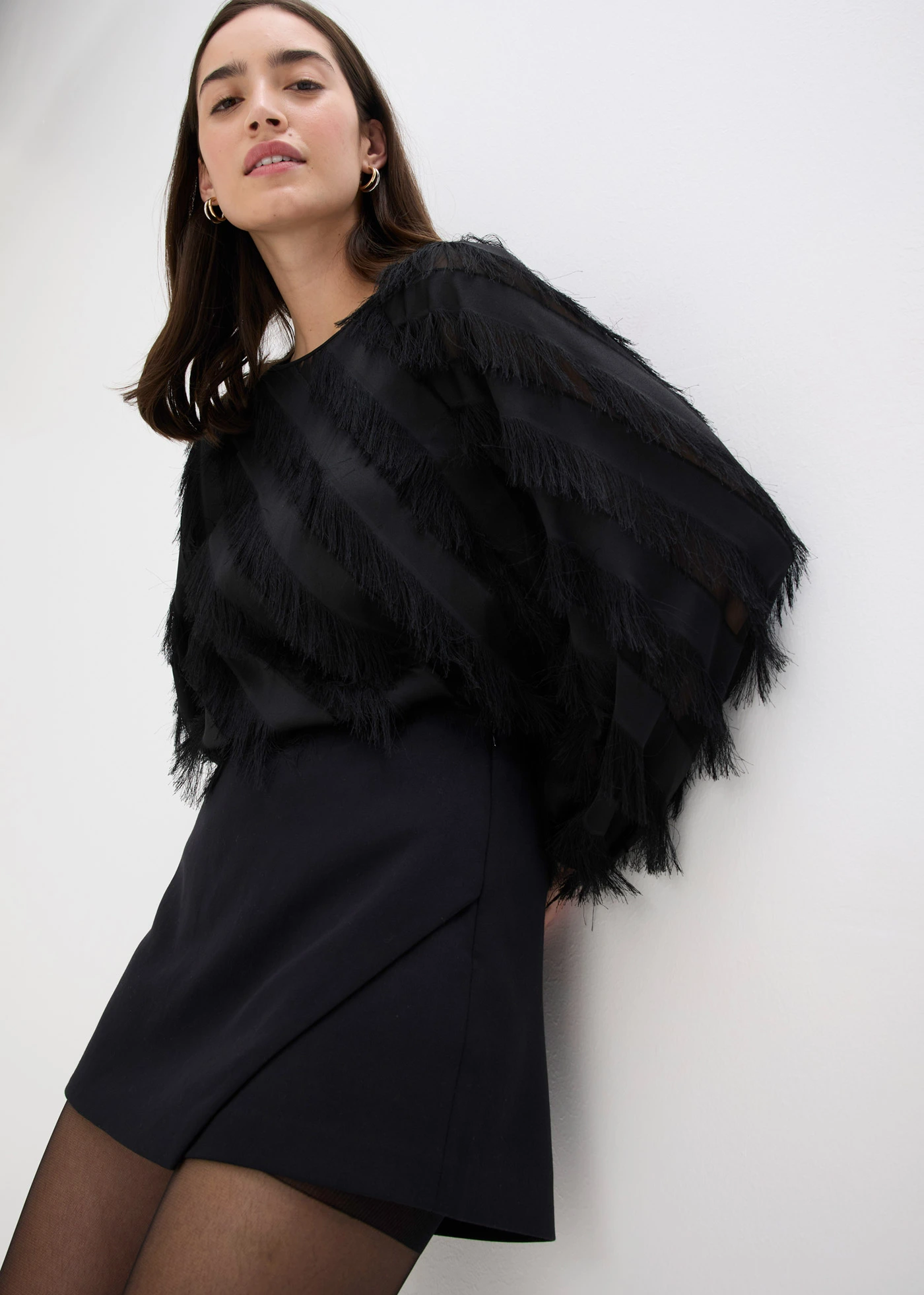 Belebújós blúz rojtos részletekkel • fekete • bonprix áruház