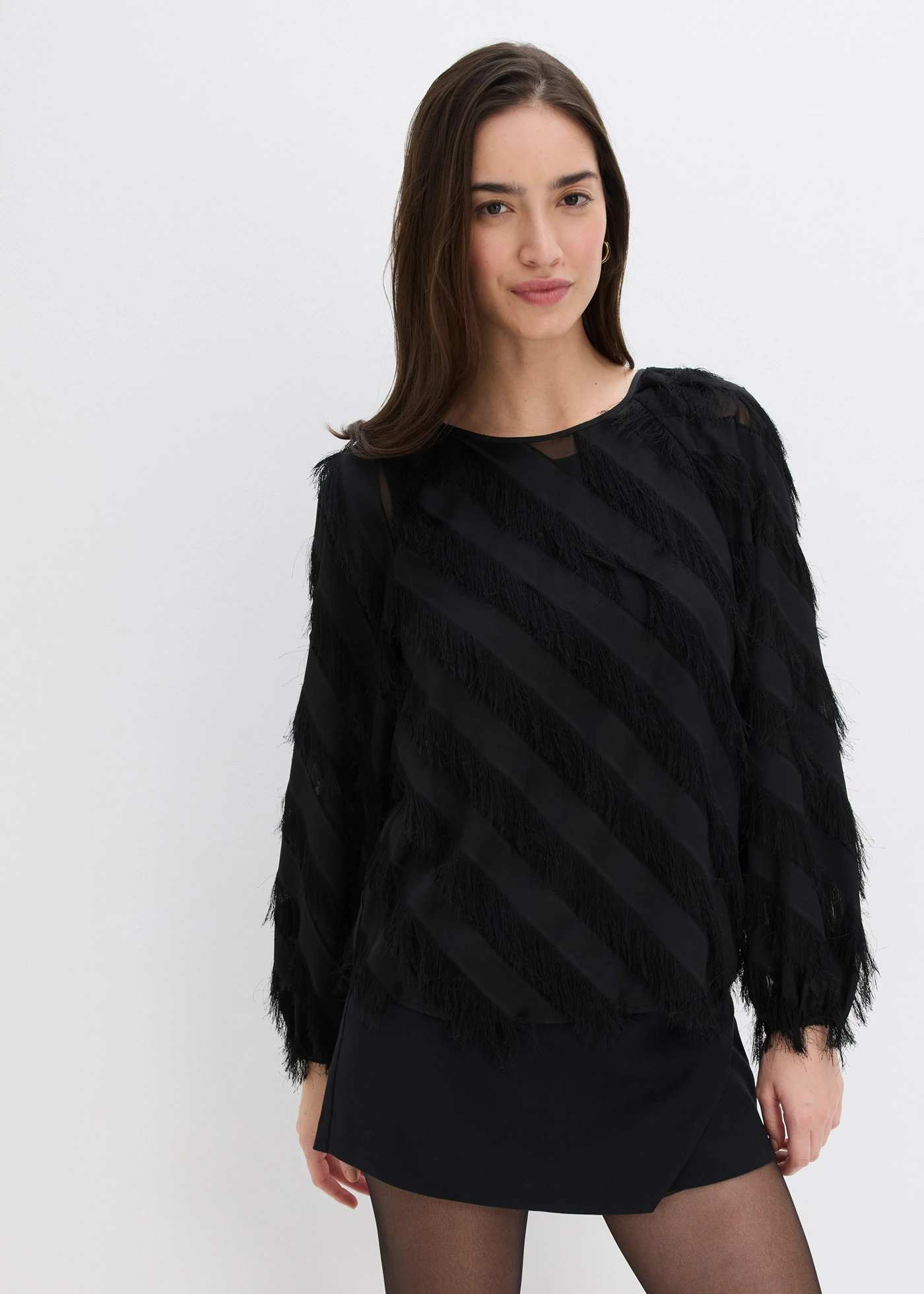 Bluză cu franjuri, se îmbracă pe cap • negru • magazin bonprix