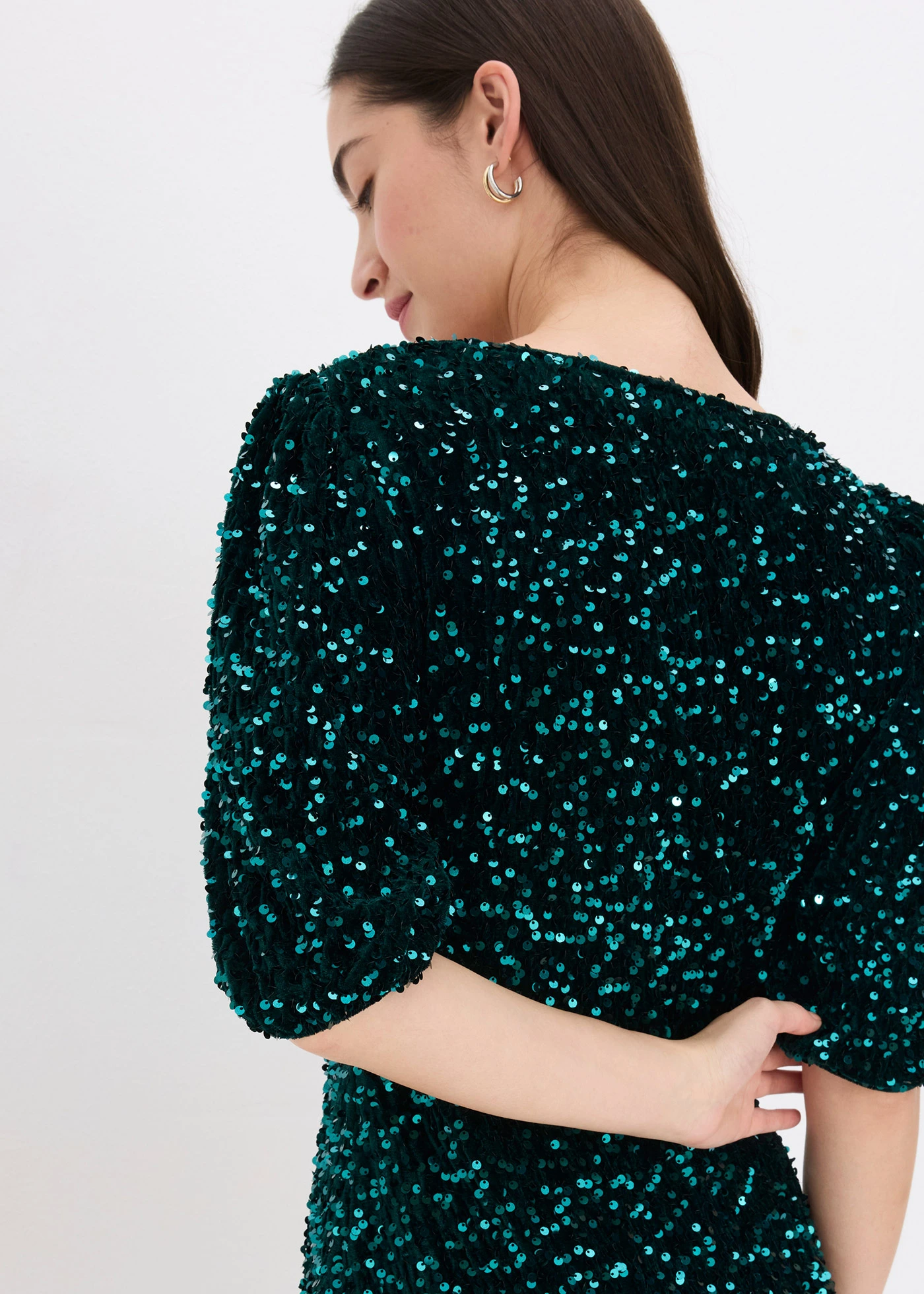 Robe à sequins • vert foncé • Boutique bonprix