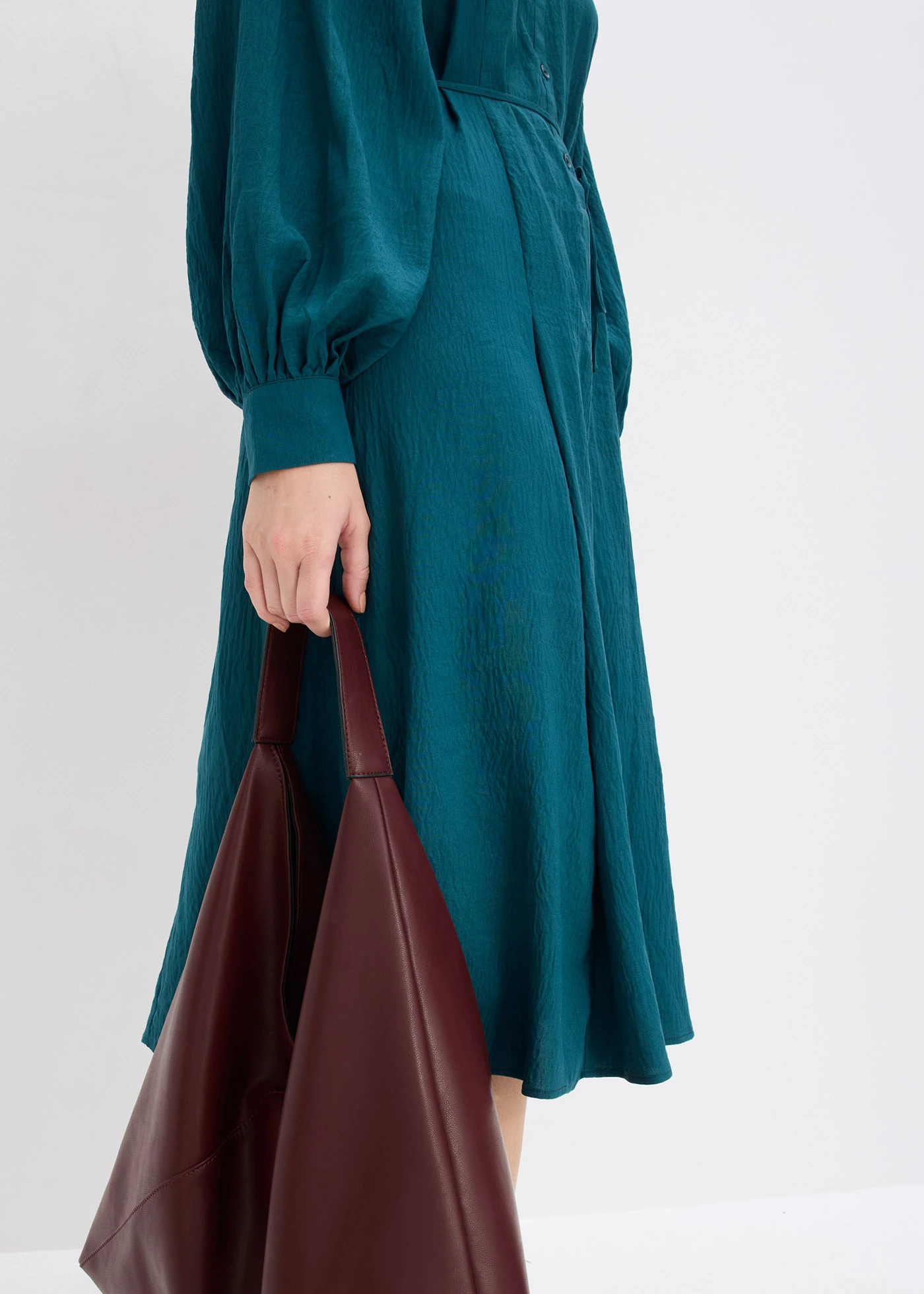 Midi-jurk met parelapplicatie • donkerpetrol • bonprix online shop