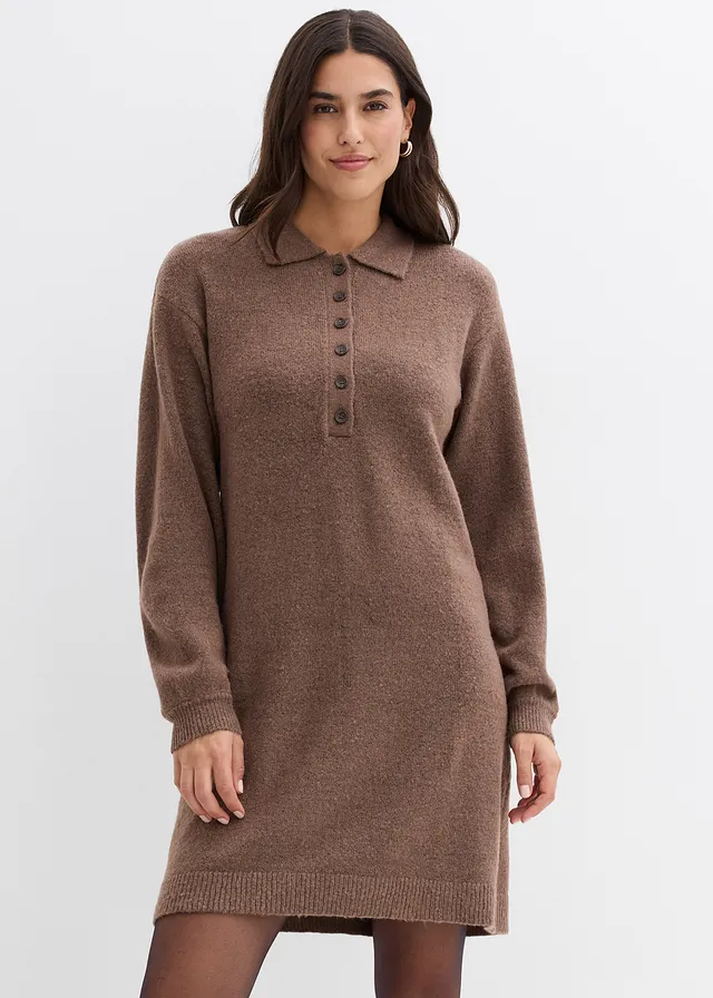 Robe courte en maille avec encolure boutonnée • brun argile • product-page.page-title-suffix