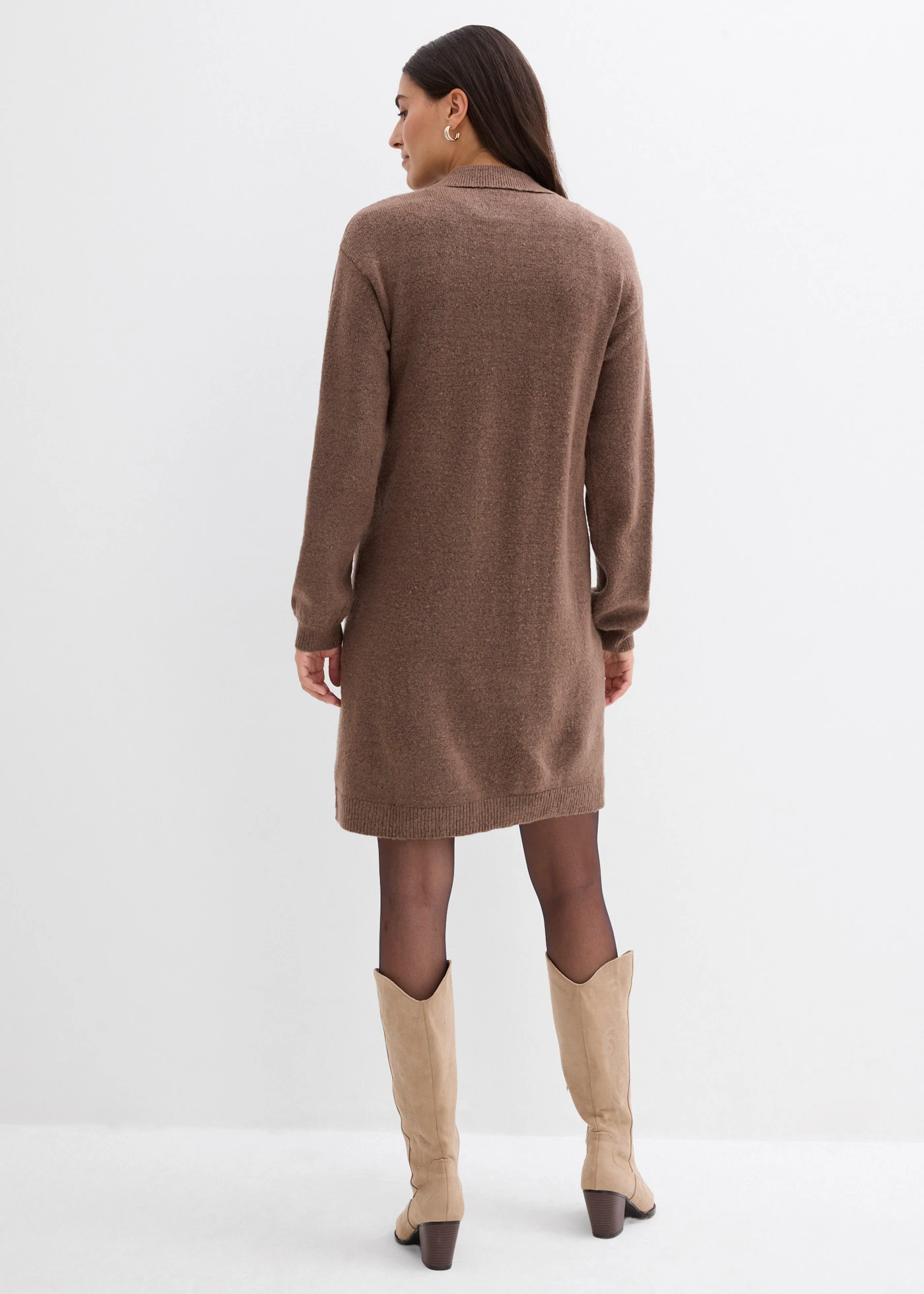 Pletené šaty, krátke s gombičkovou légou • hlinená hnedá • obchod bonprix