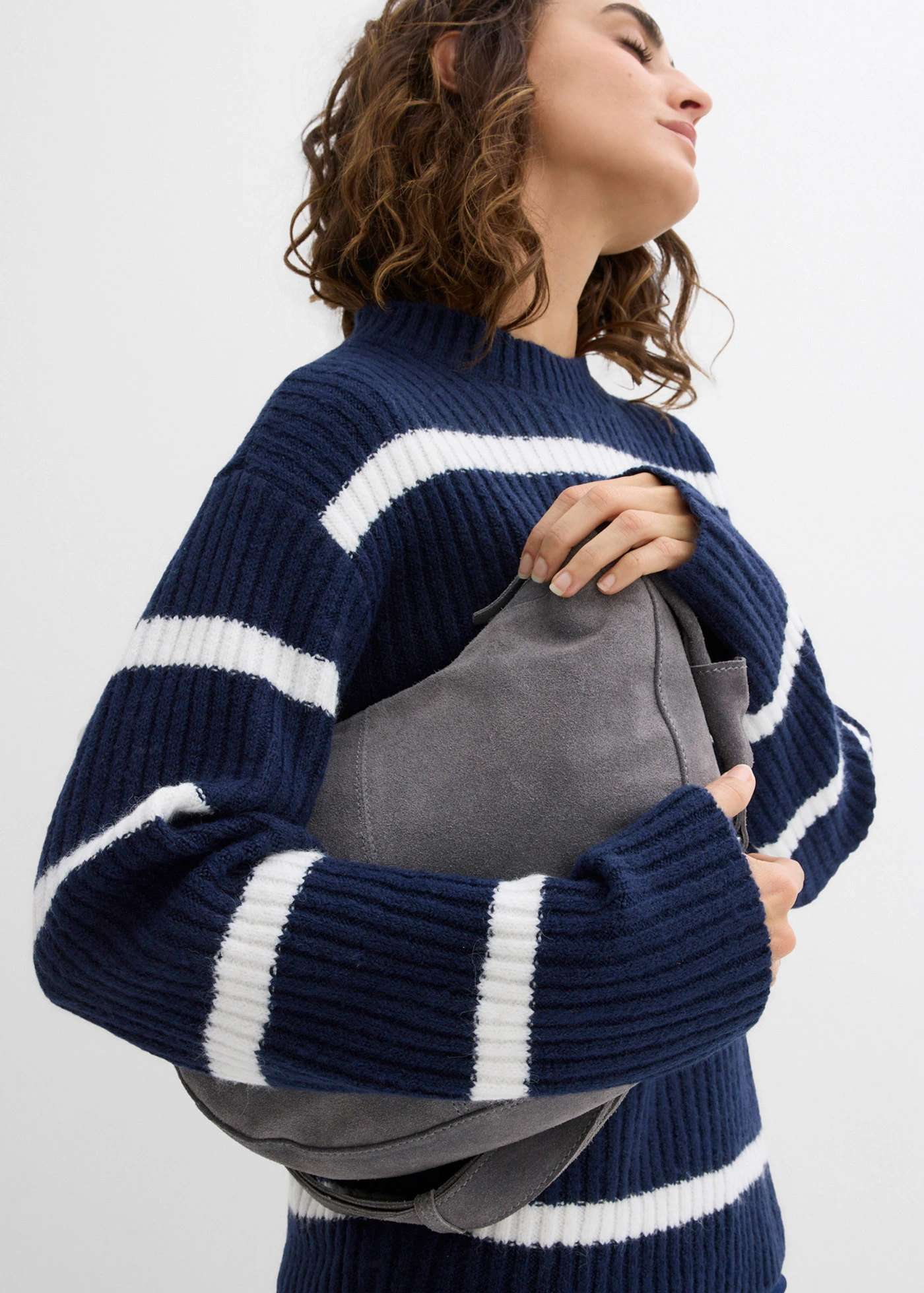 Sweter w paski • granatowy-biel wełny w poziome pasy • sklep bonprix