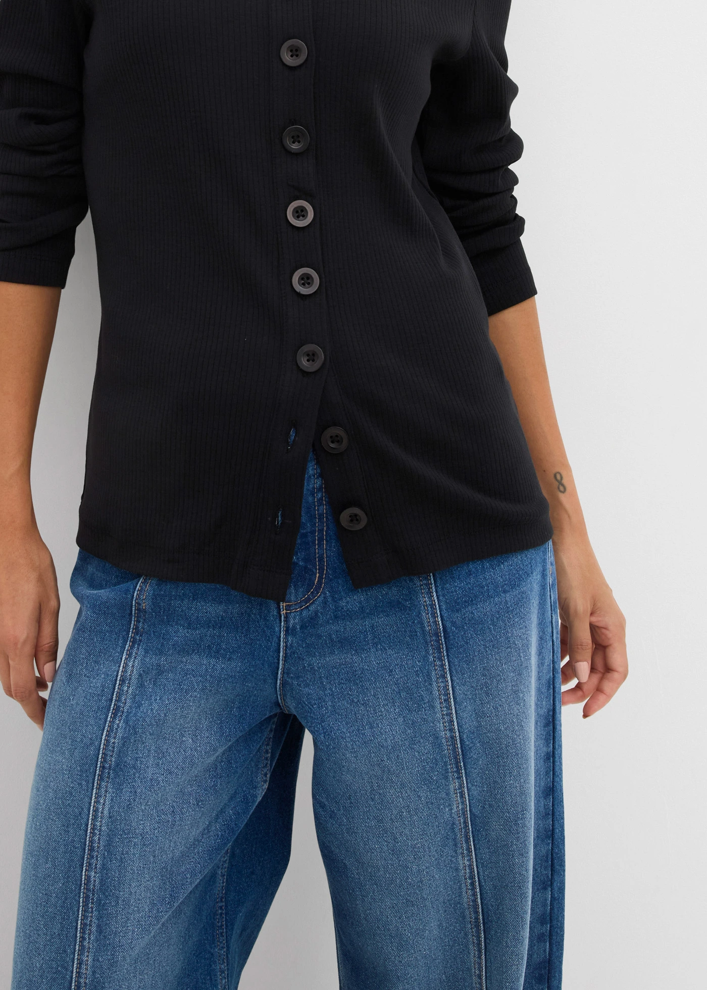 Geribde longsleeve van katoen • zwart • bonprix online shop