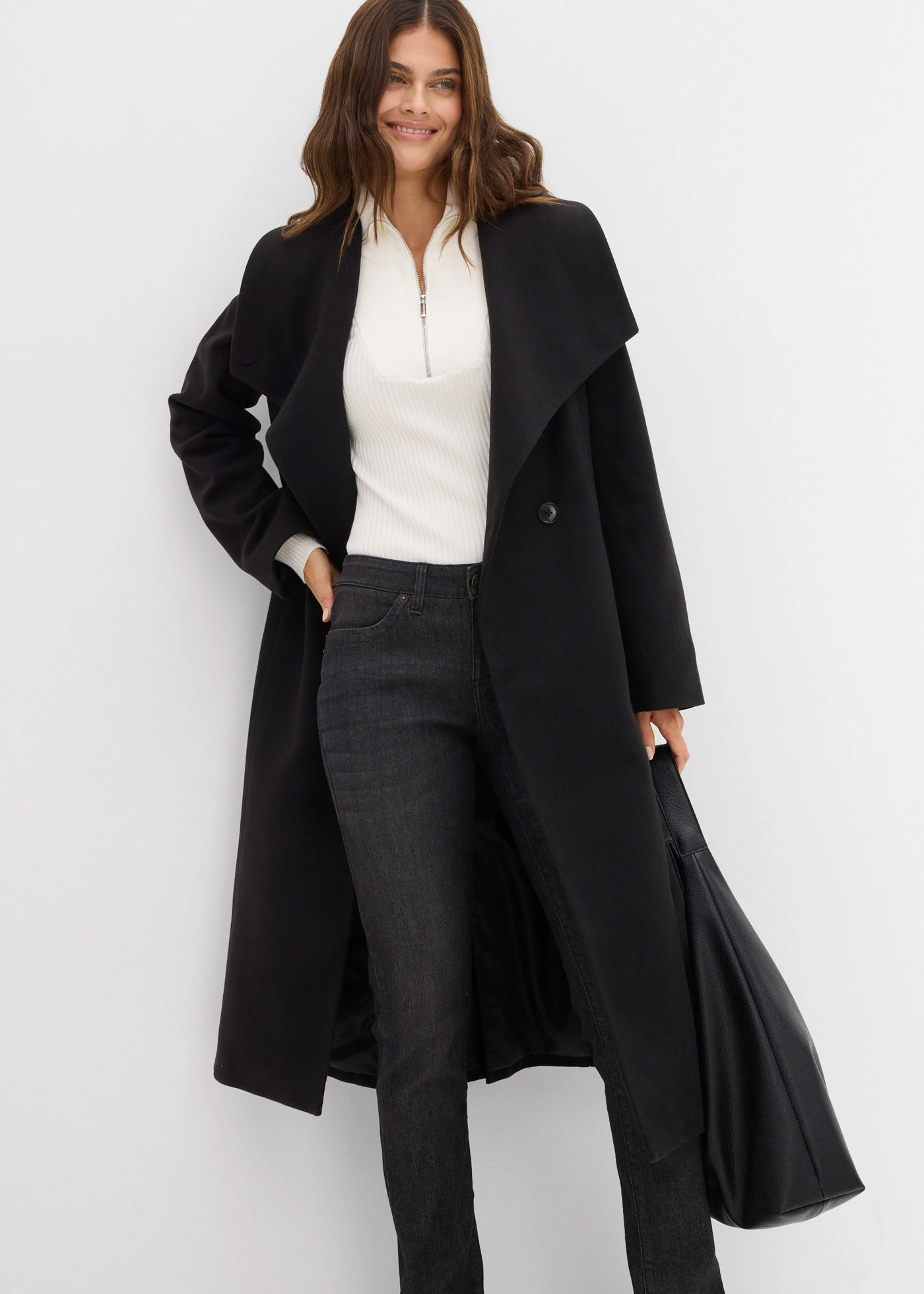 Straight sztreccsfarmer, Mid Waist • fekete denim • bonprix áruház