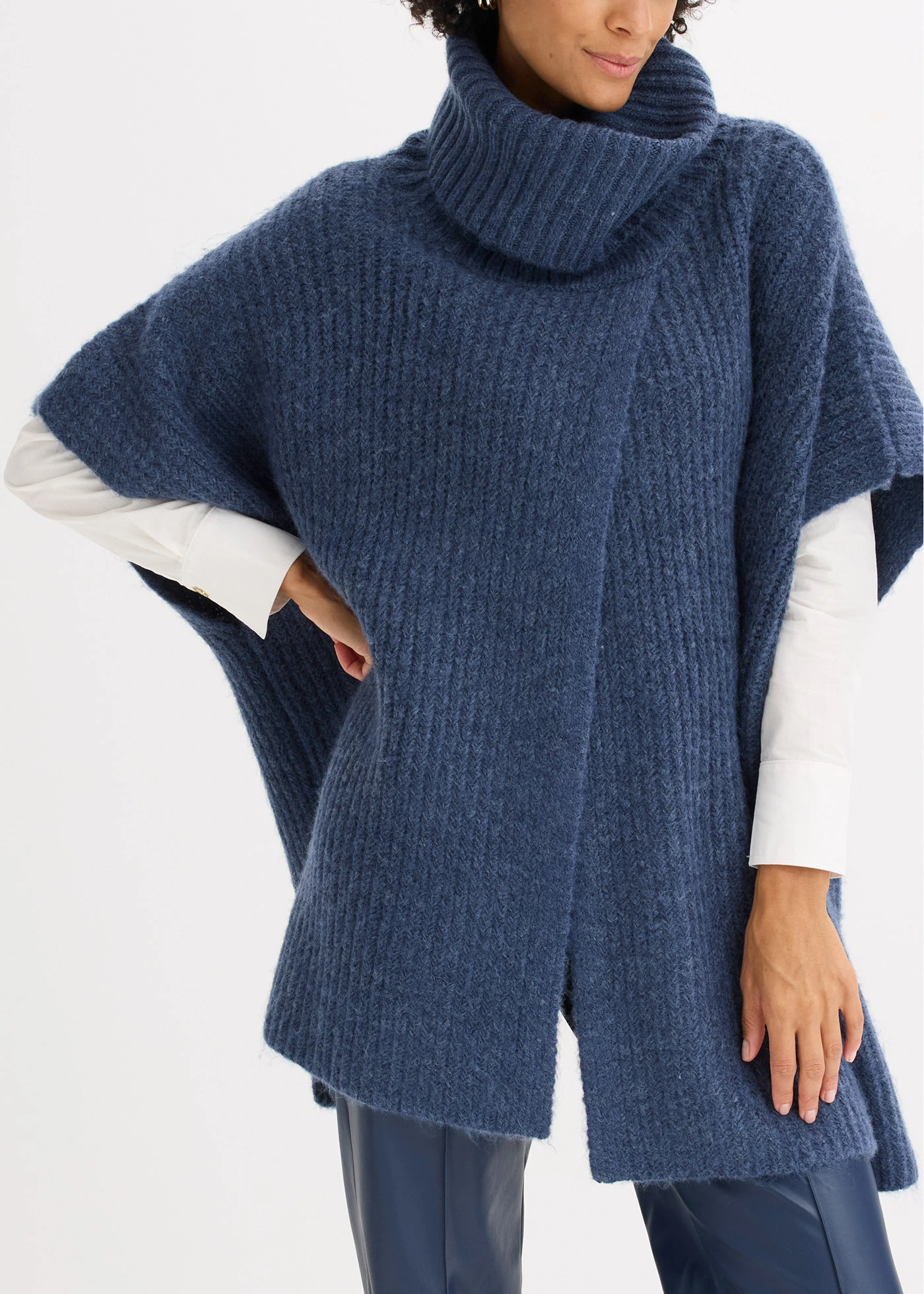 Pull poncho en laine mélangée • indigo • Boutique bonprix