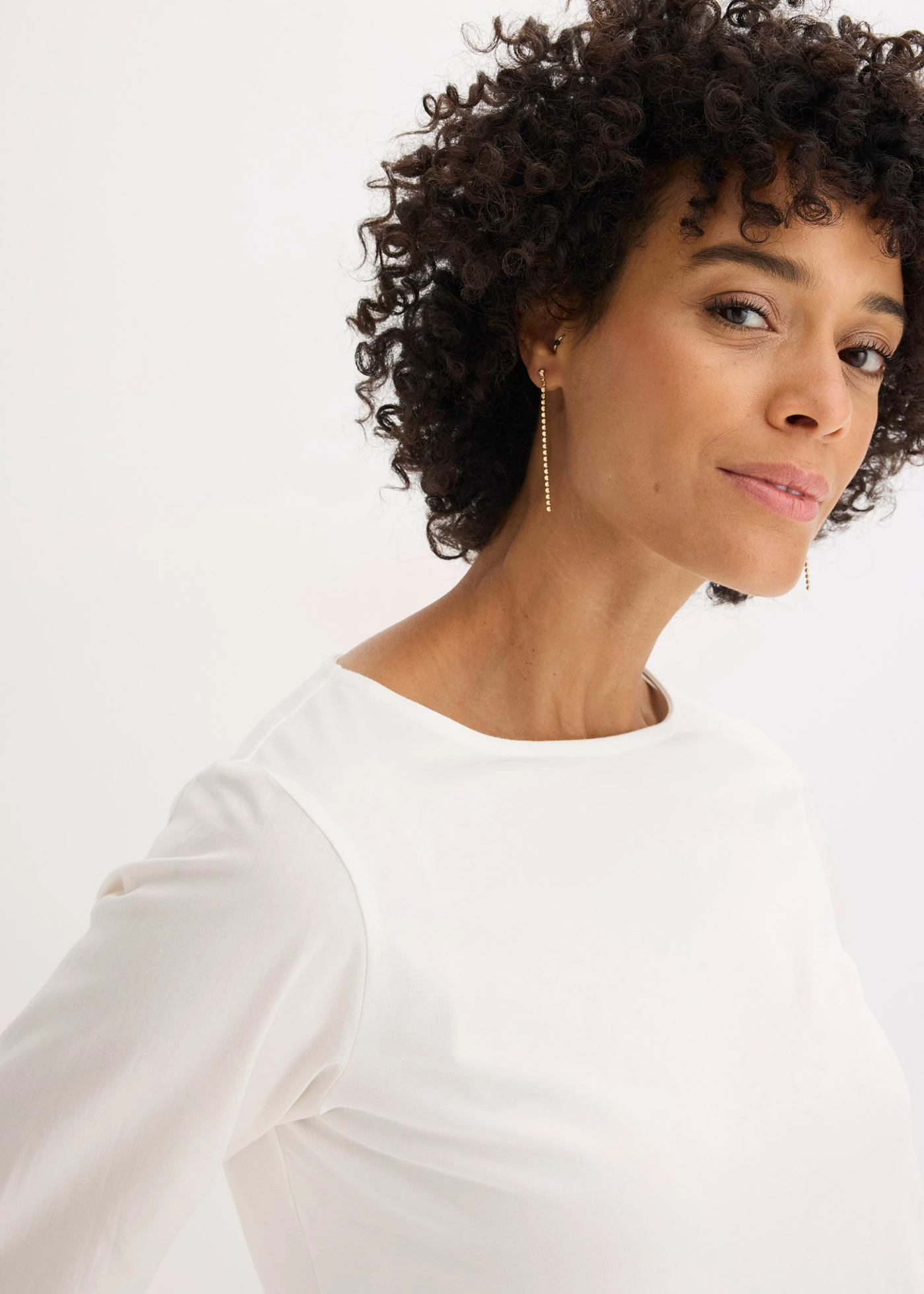 Bluzka z długim rękawem, uszyta z bawełnianej popeliny • biel wełny • sklep bonprix