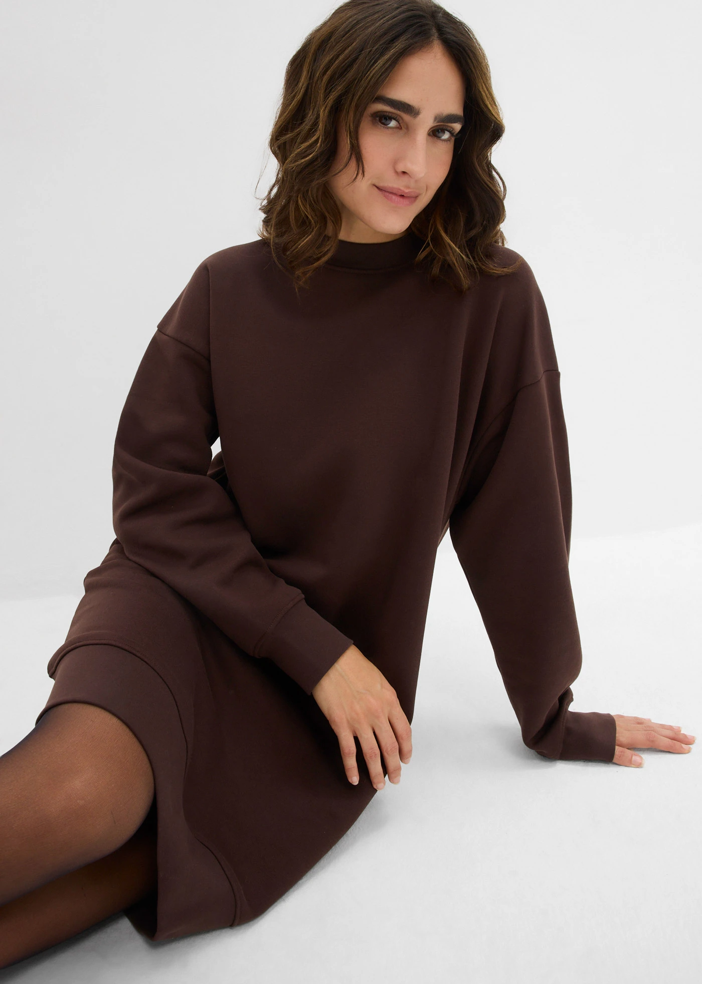 Oversize šaty z teplákoviny • tmavě hnědá • bonprix obchod