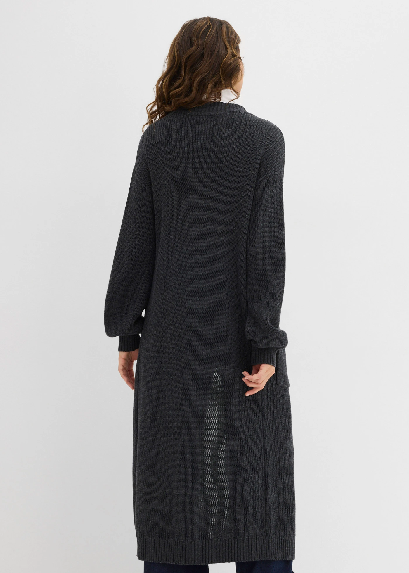 Dlouhý pletený kabátek se spadlými rameny • antracitový melír • bonprix obchod