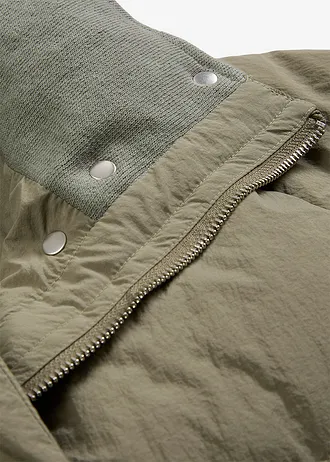 Prošívaný zateplený kabát • kouřově olivová • bonprix obchod