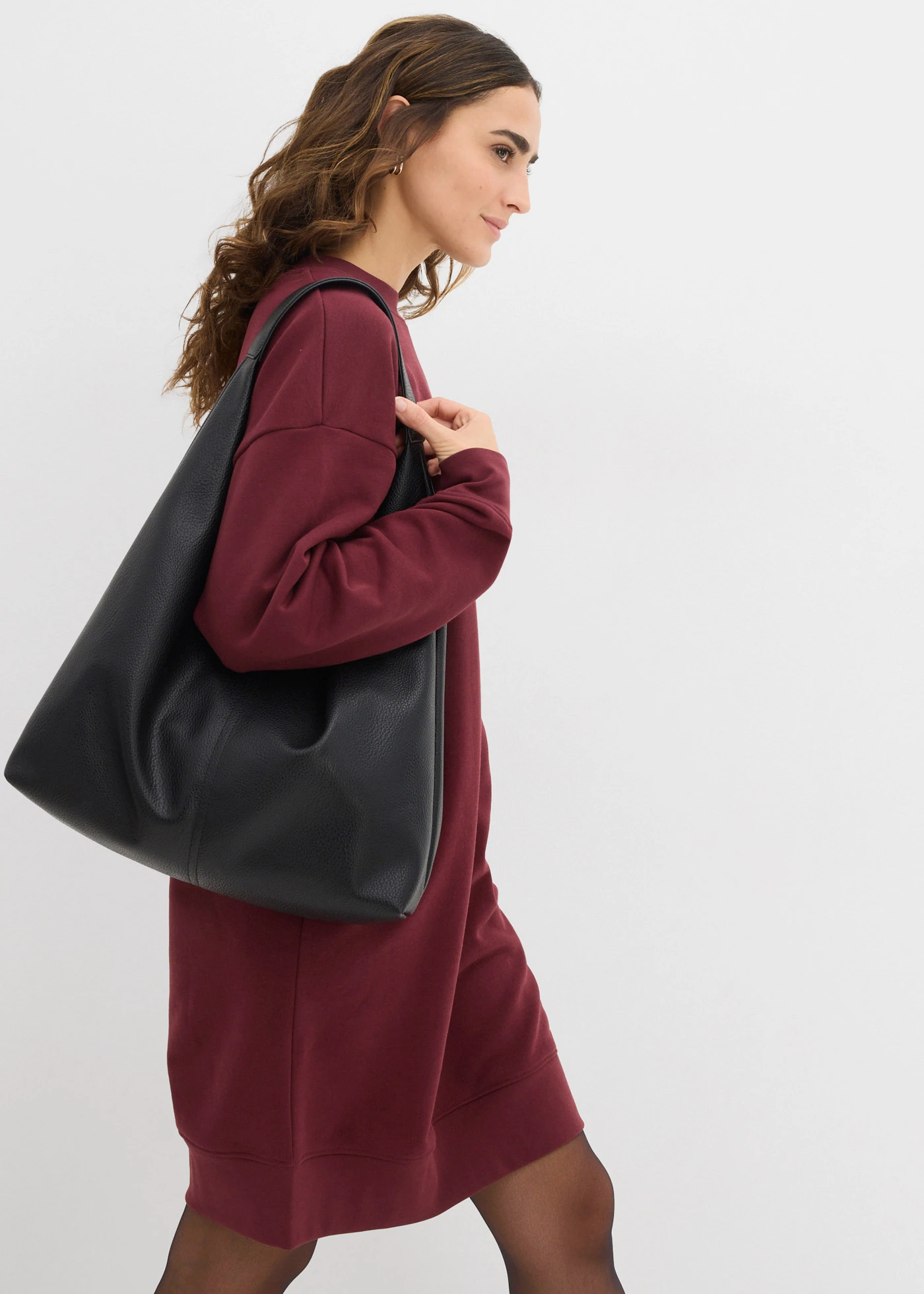 Oversize šaty z teplákoviny • tmavě bobulová • bonprix obchod