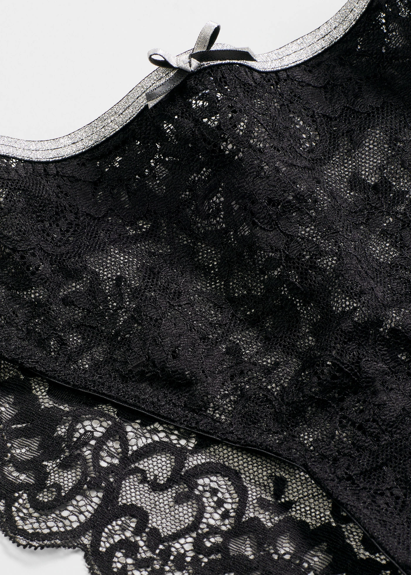 Slip en polyamide recyclé • noir/argenté • Boutique bonprix