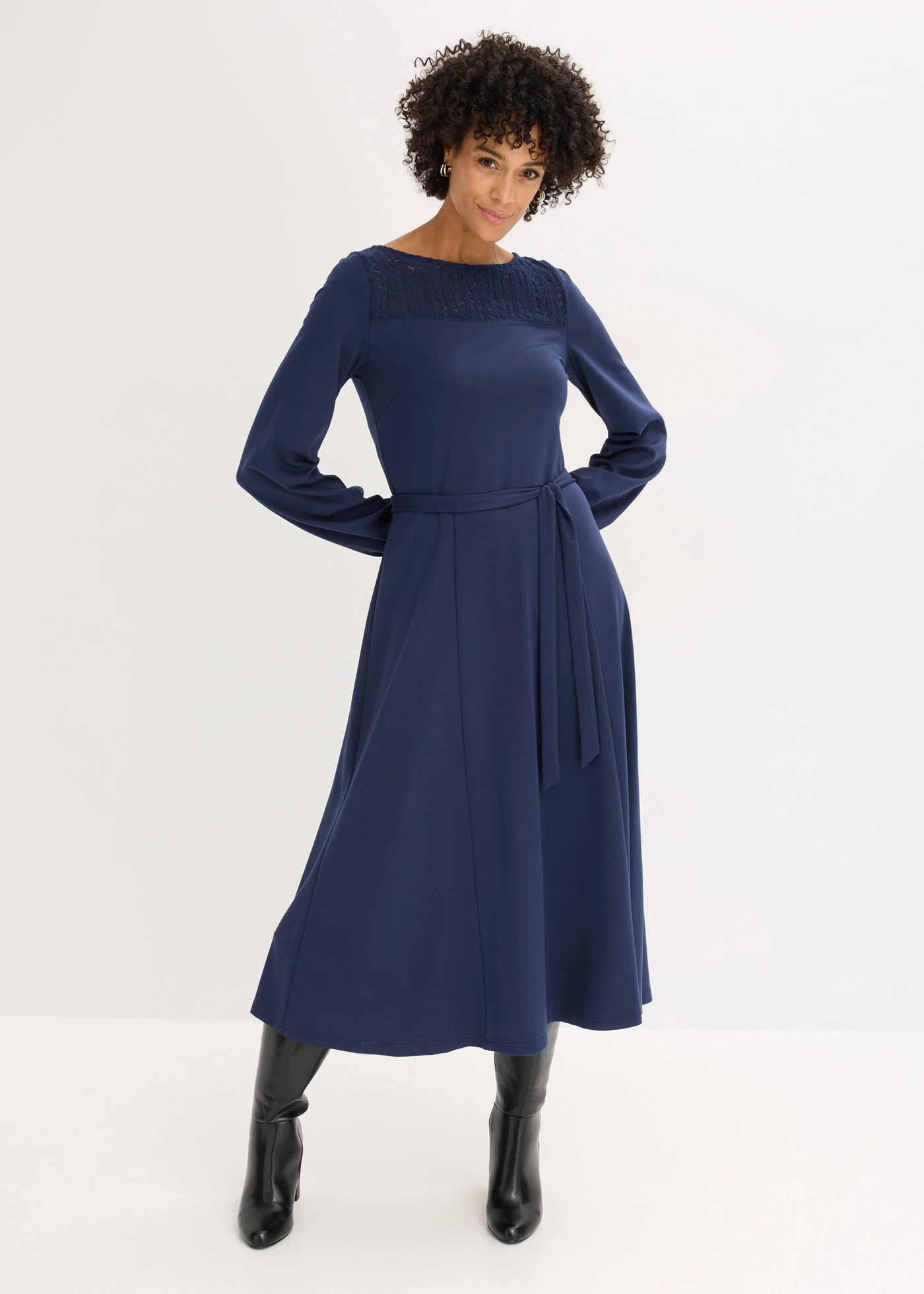 Robe en Punto di Roma avec dentelle • bleu foncé • Boutique bonprix