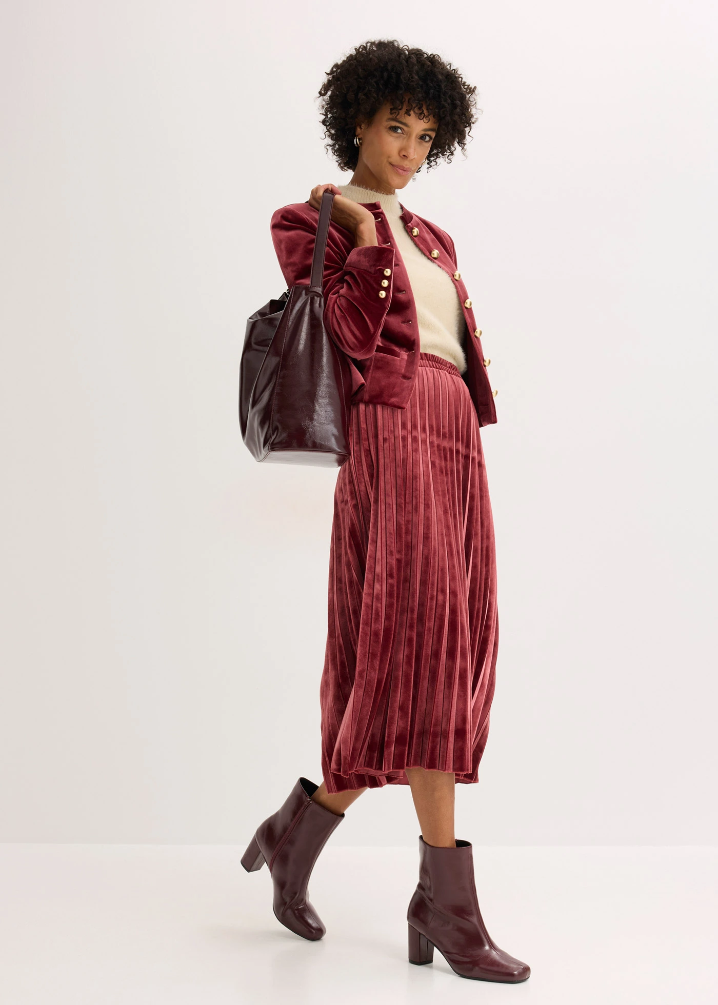 Fluwelen jas • robijnrood • bonprix online shop