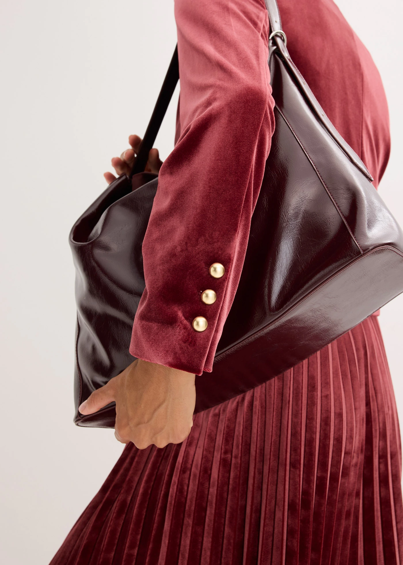 Veste en velours • rouge rubis • Boutique bonprix