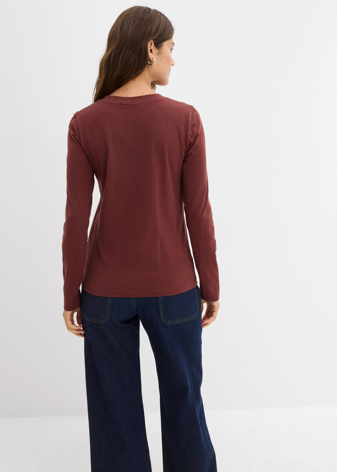 T-shirt manches longues près du corps • café • Boutique bonprix