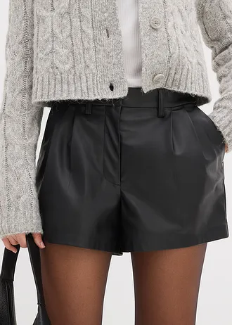 Short en tissu enduit • noir • Boutique bonprix