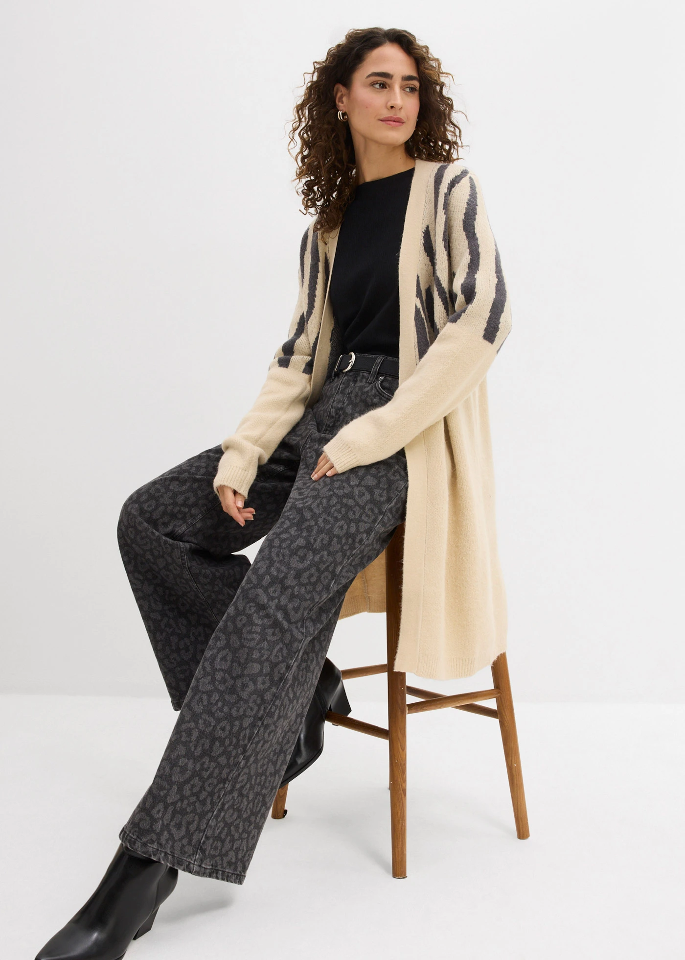 Gilet long en maille à imprimé zèbre • sable clair-anthracite zèbre • Boutique bonprix