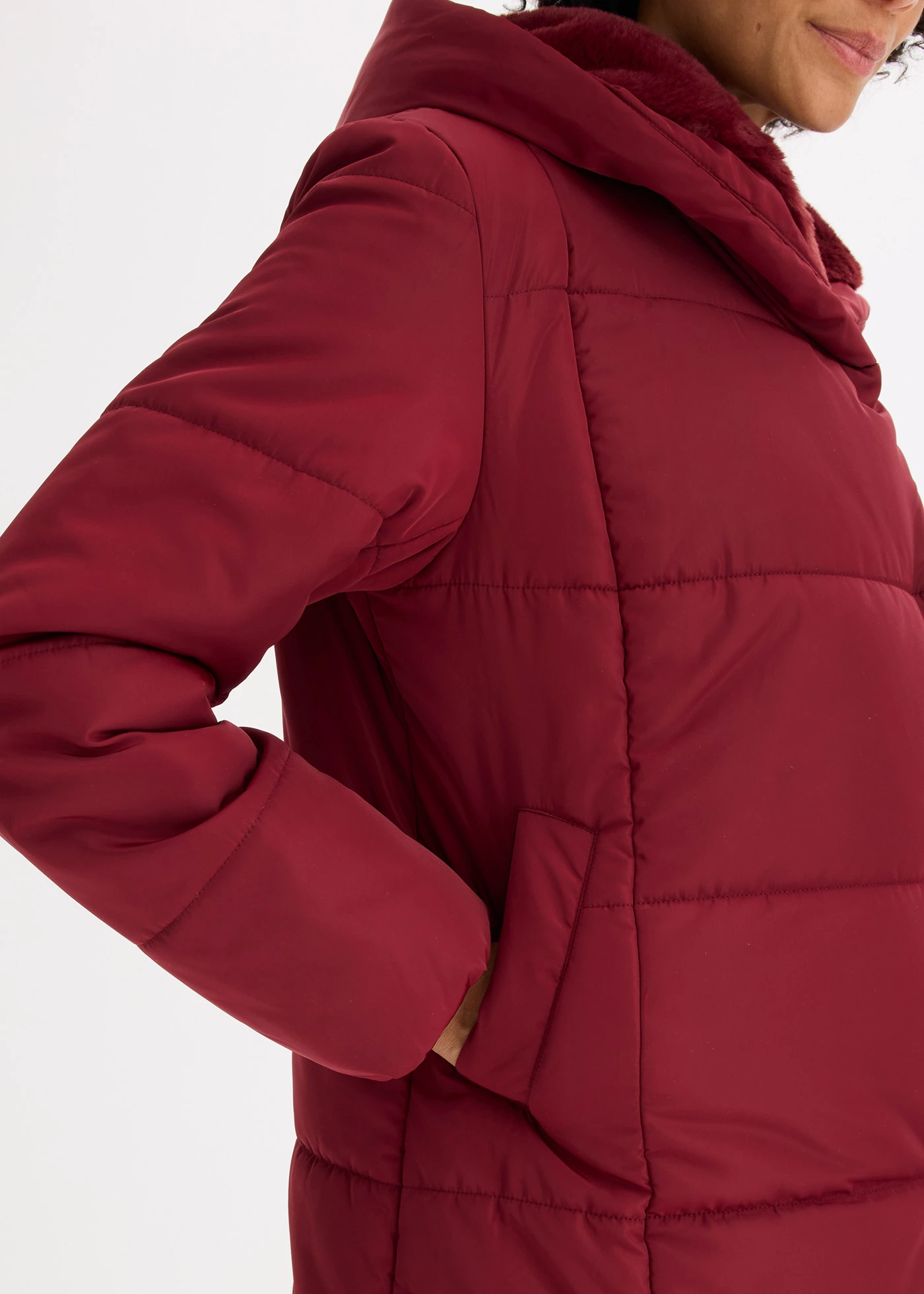 Doudoune avec doublure peluche • rouge rubis • Boutique bonprix