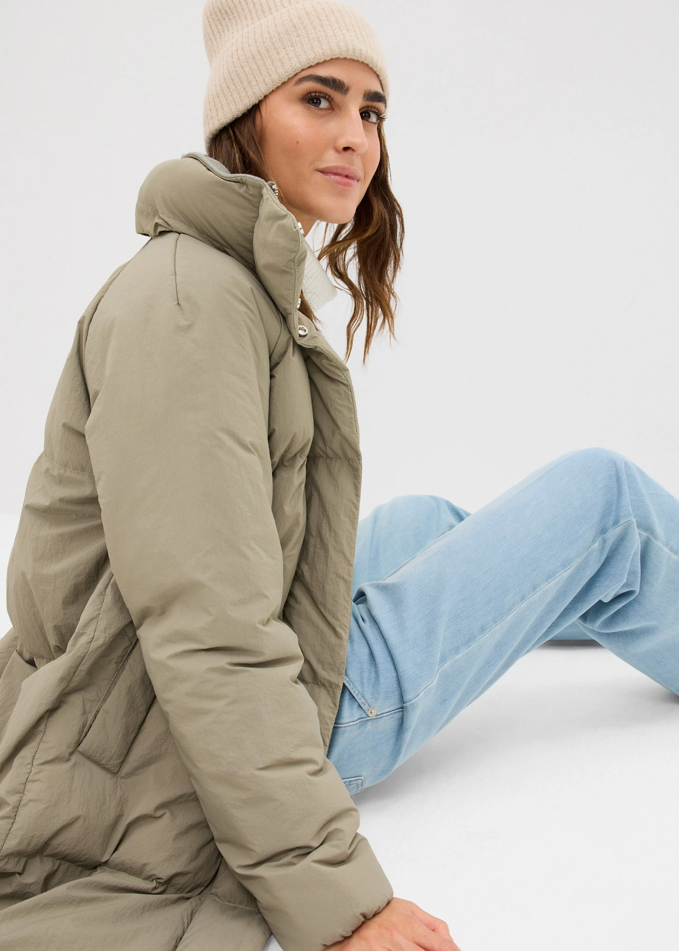 Prošívaný zateplený kabát • kouřově olivová • bonprix obchod