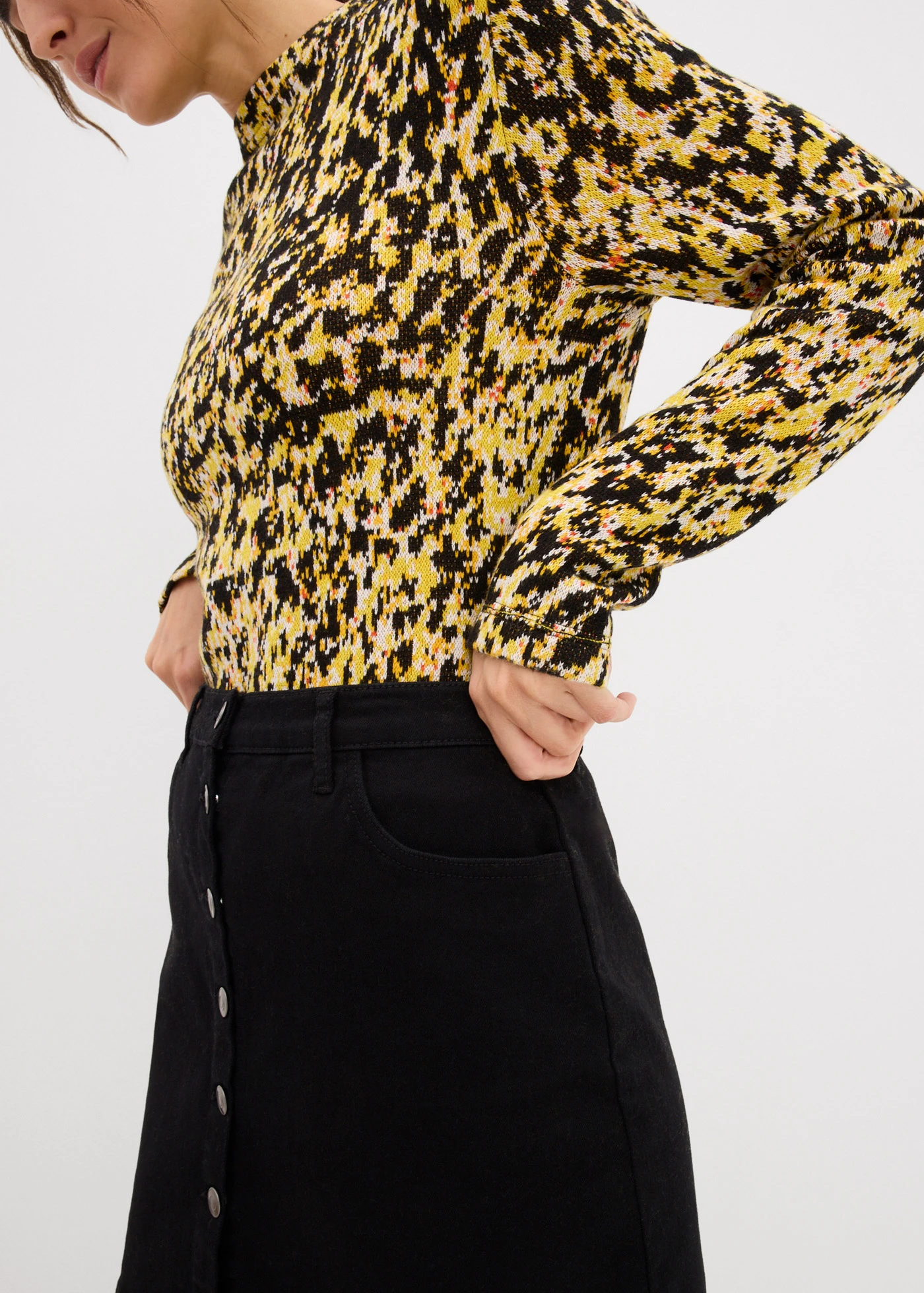 Přiléhavé pletené tričko • černá s leopardím vzorem • bonprix obchod