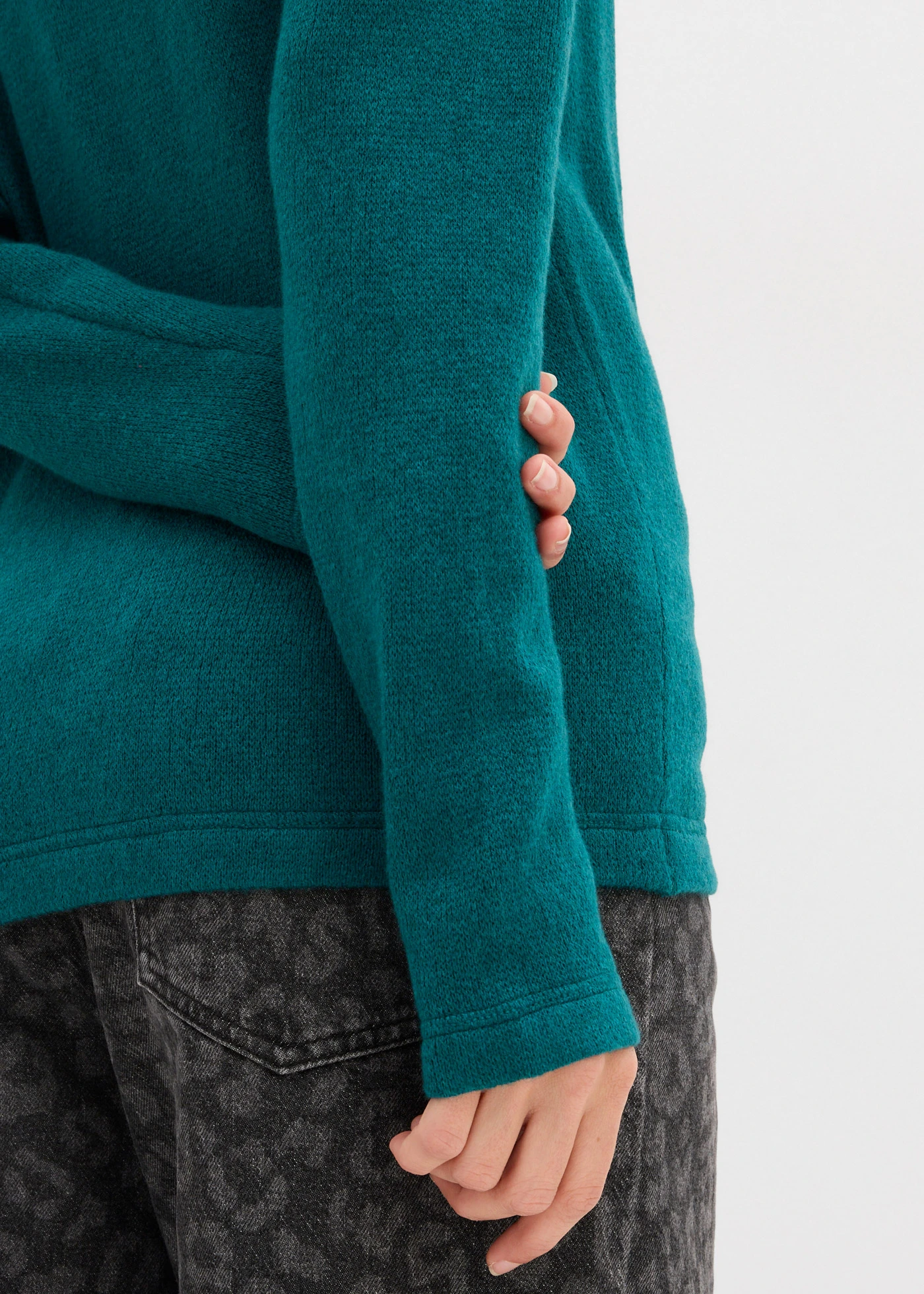 Přiléhavé pletené tričko • petrolejová • bonprix obchod