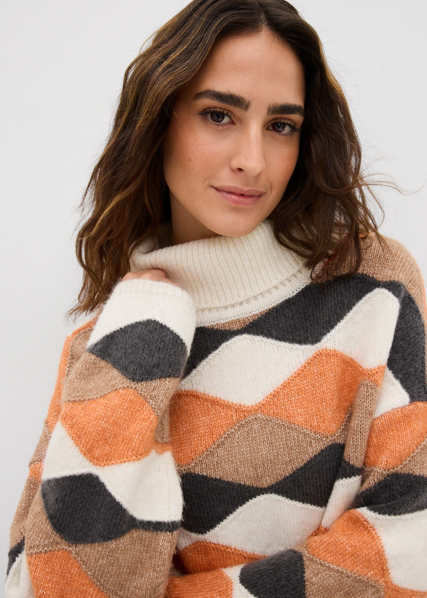 Rolákový svetr se vzorem • přírodní/velbloudí/měděná/břidlicově šedá • bonprix obchod