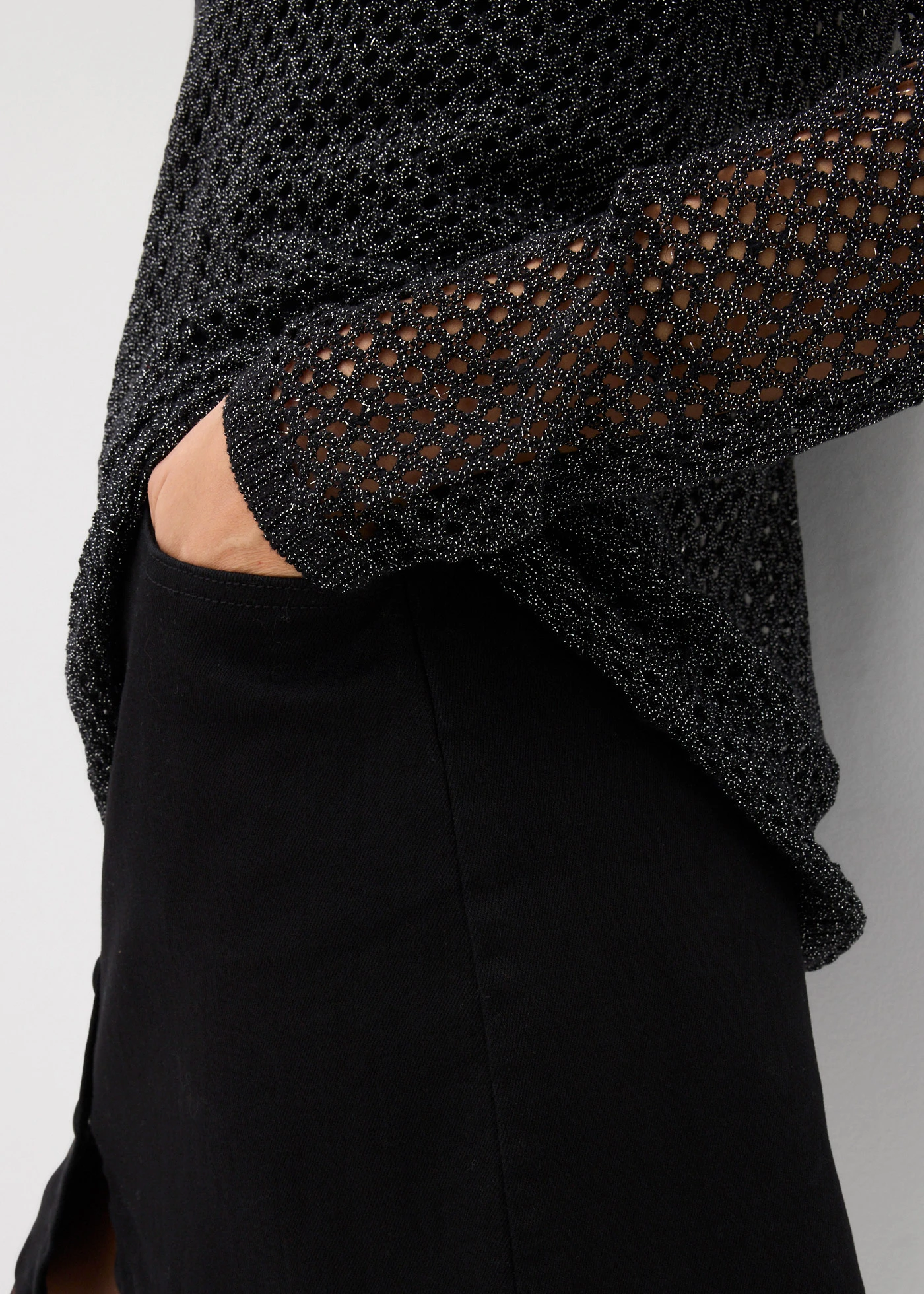 Ažurový svetr se třpytivou přízí • černá • bonprix obchod