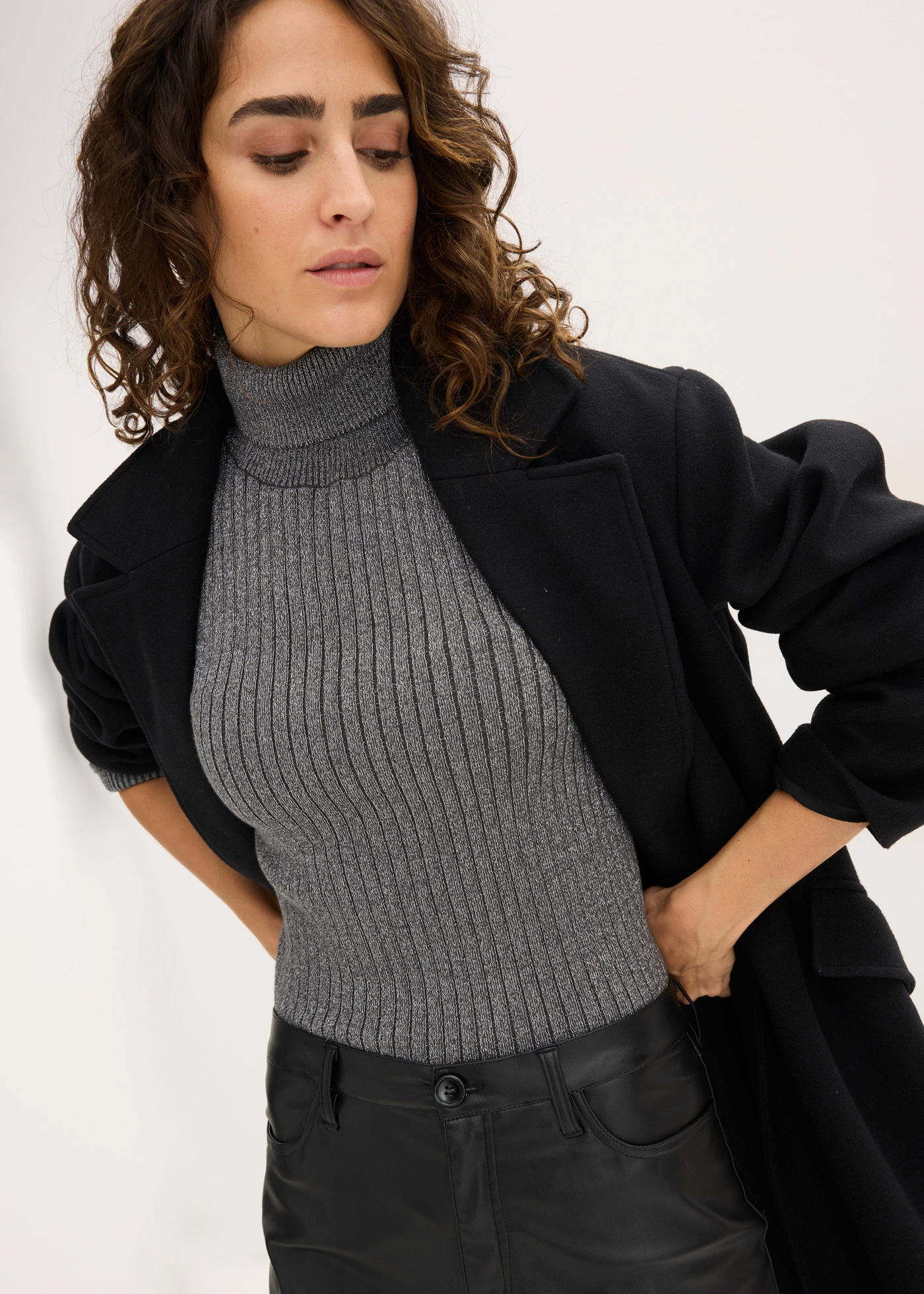 Geribde trui met glittergaren • antraciet-zilverkleur • bonprix online shop