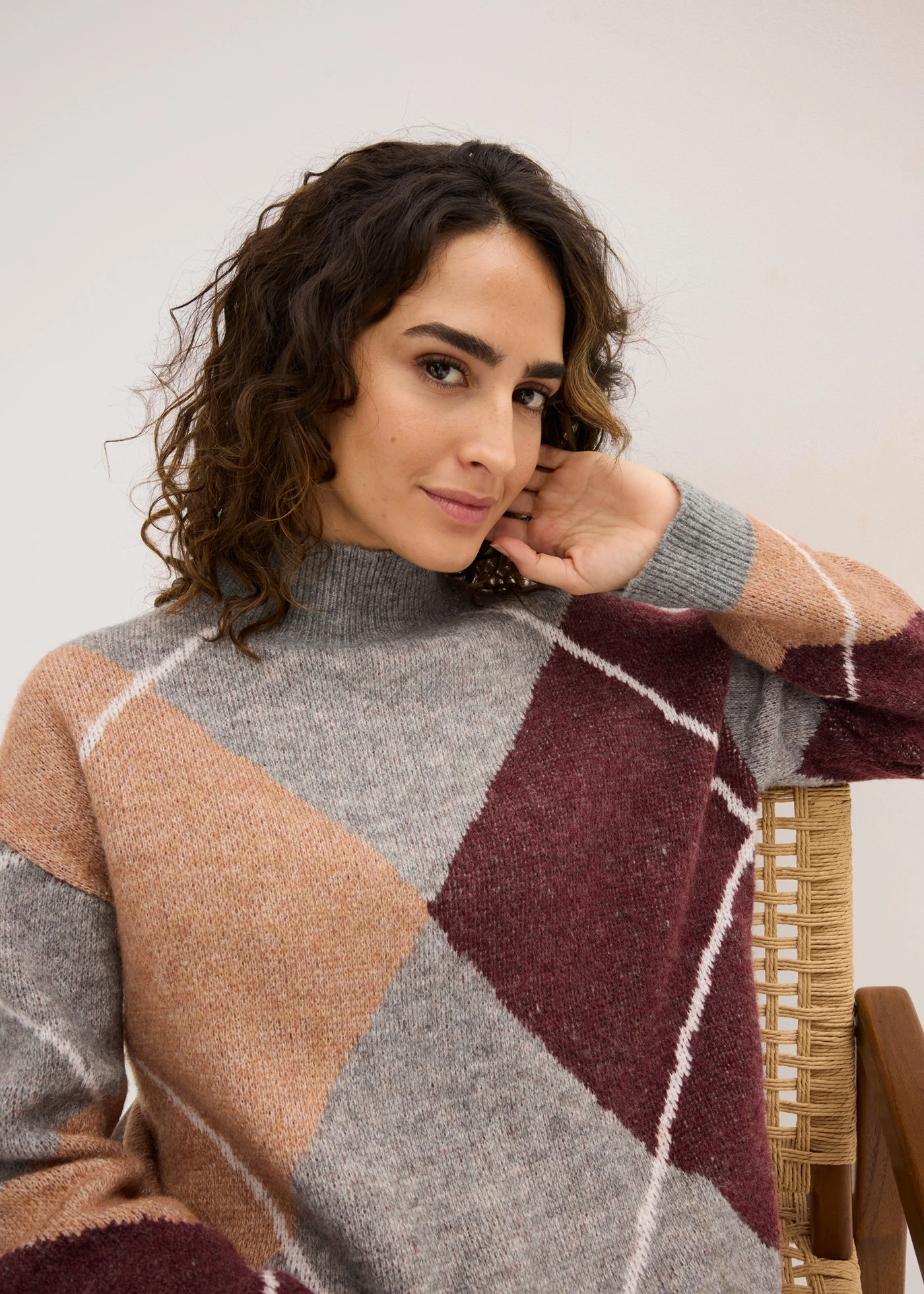 Pull oversize • gris chiné-sorbet chocolat-prune losanges • Boutique bonprix