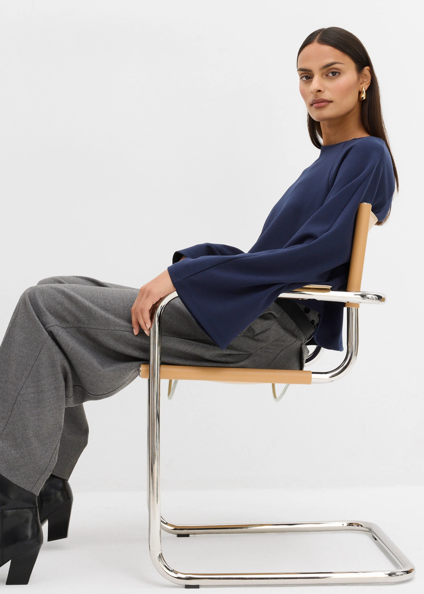 Cape à manches longues • bleu foncé • Boutique bonprix