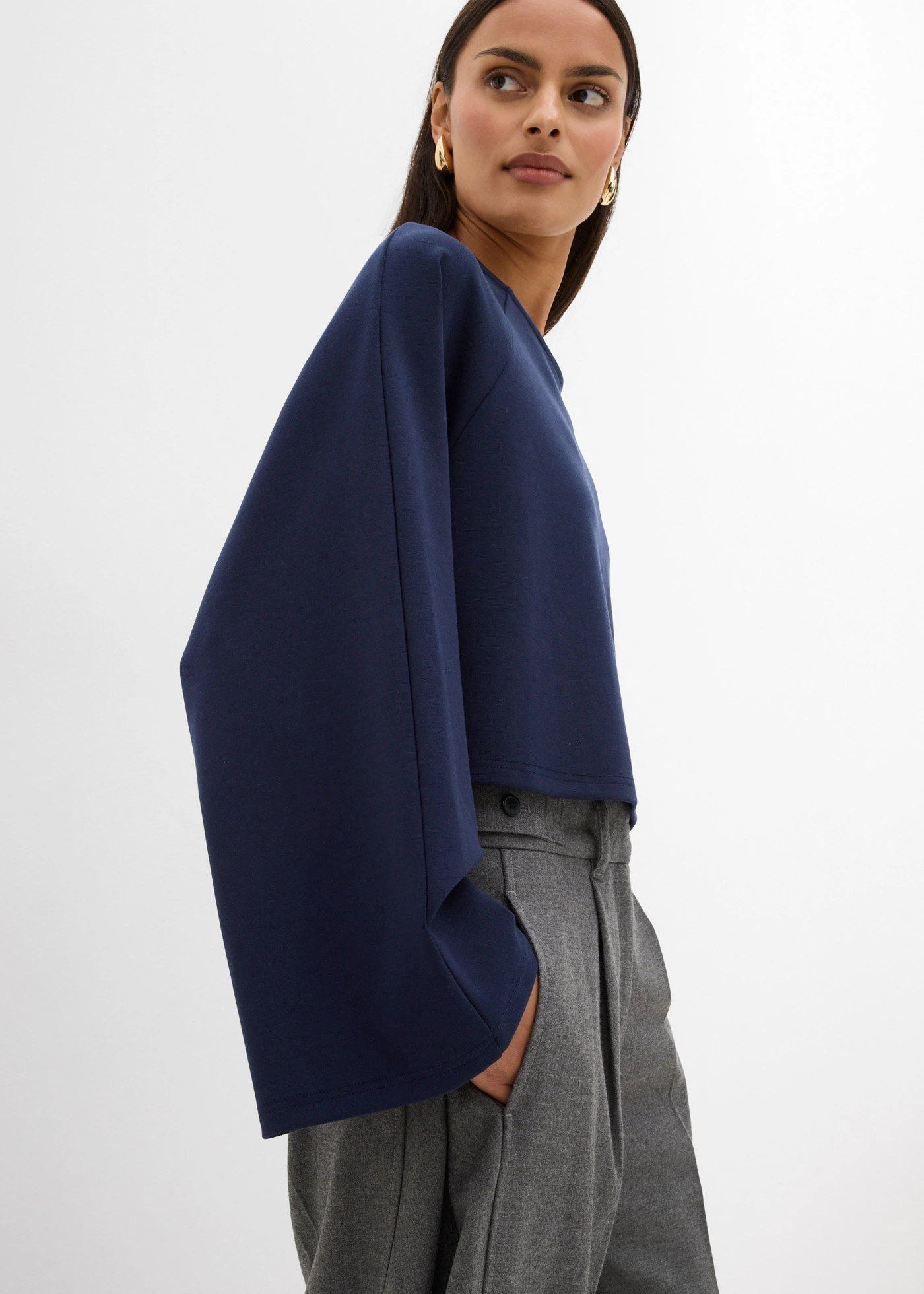 Cape à manches longues • bleu foncé • Boutique bonprix