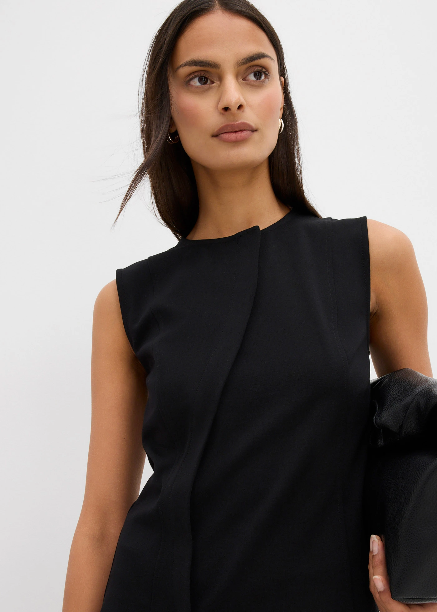 Gilet sans manches asymétrique en Punto di Roma • noir • Boutique bonprix